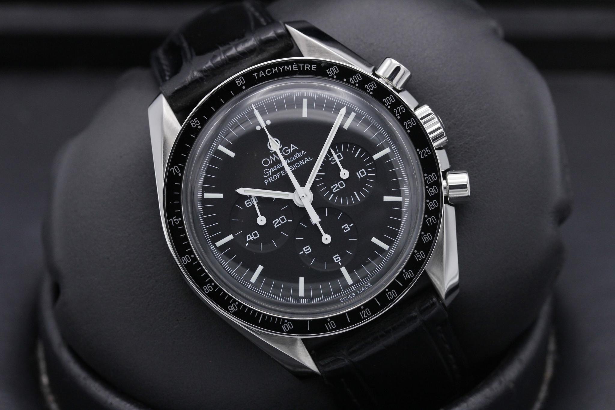 Watch Image 10