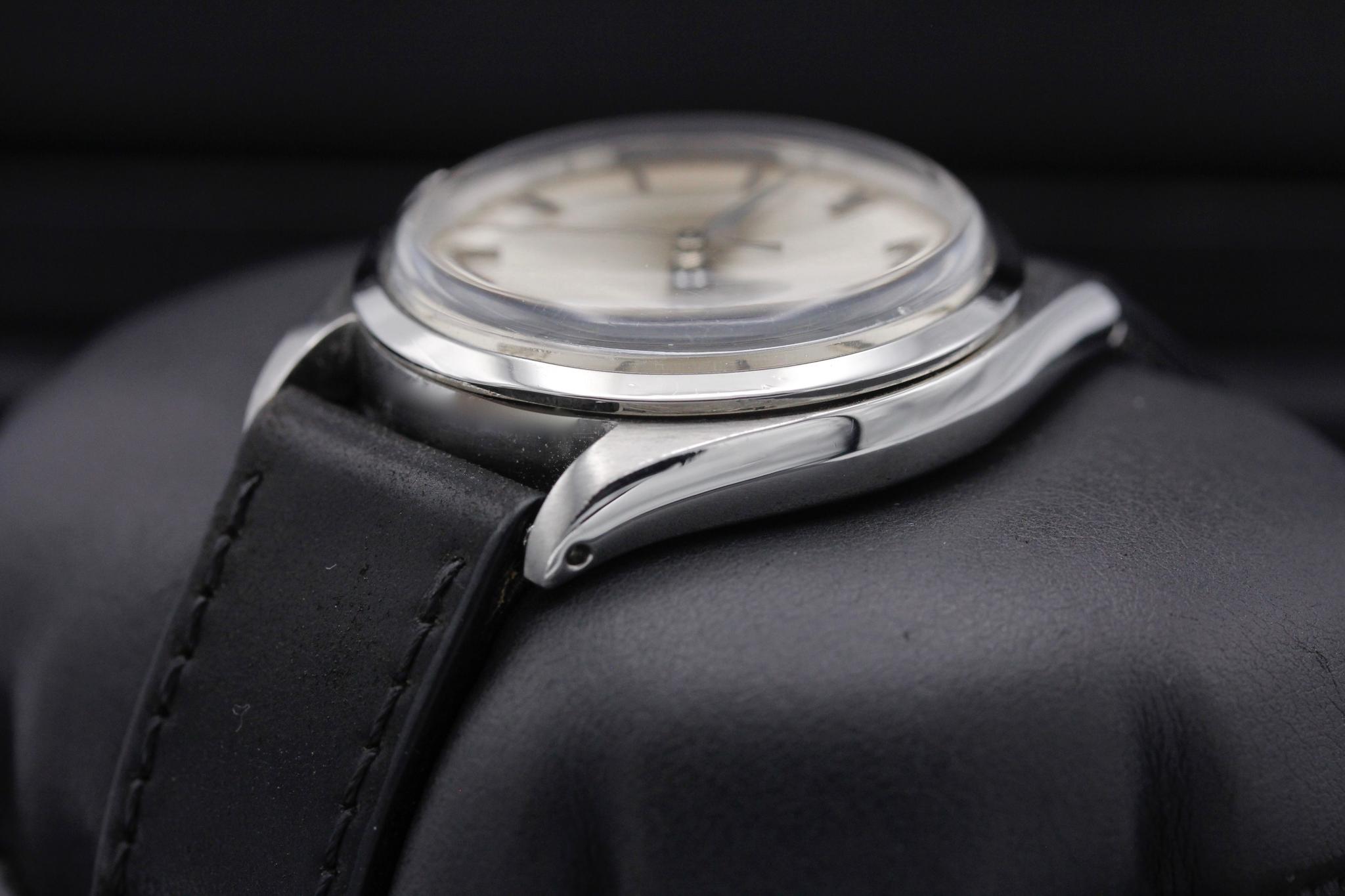 Watch Image 5