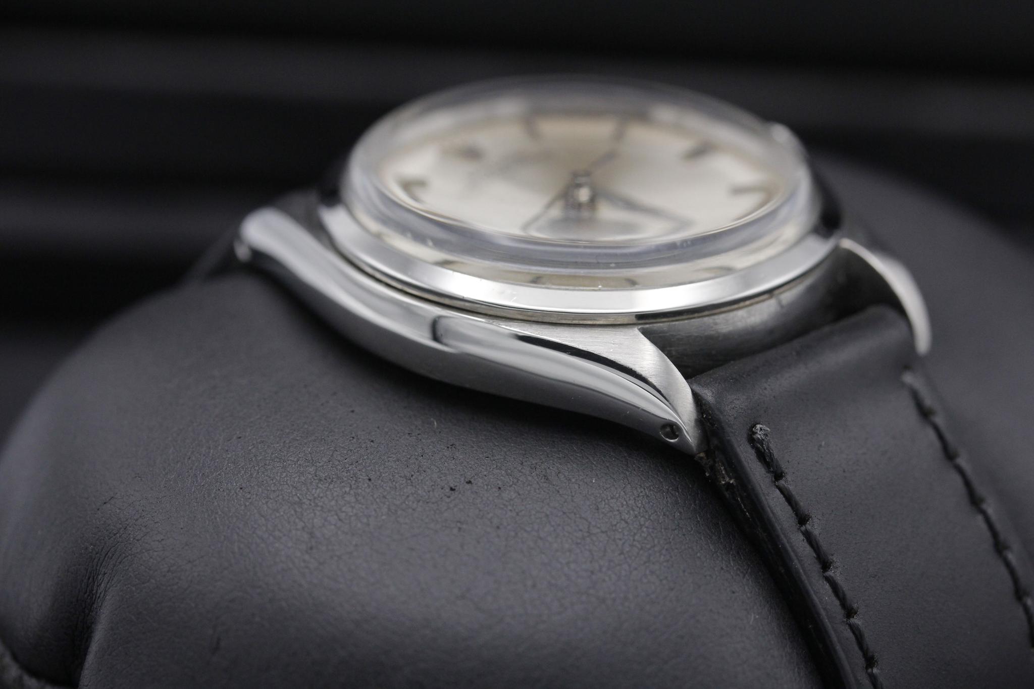 Watch Image 6