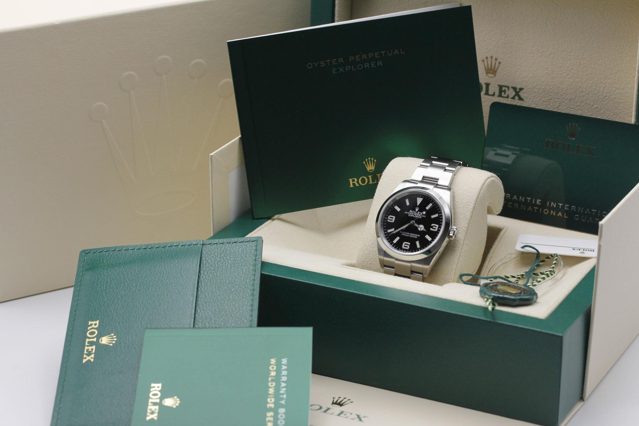 Watch Image 11