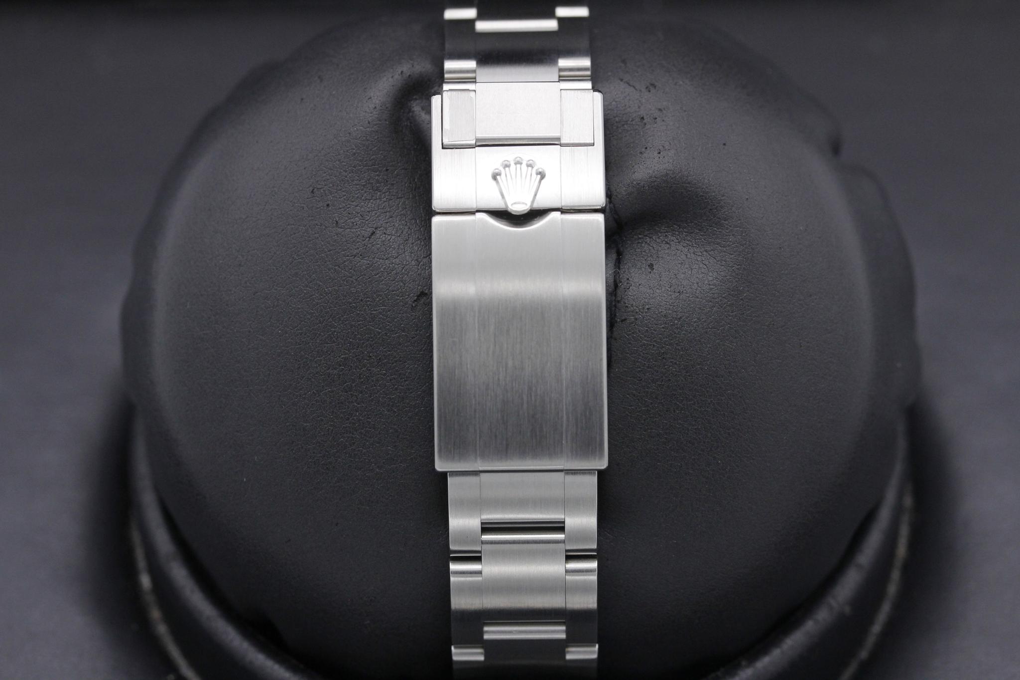 Watch Image 8