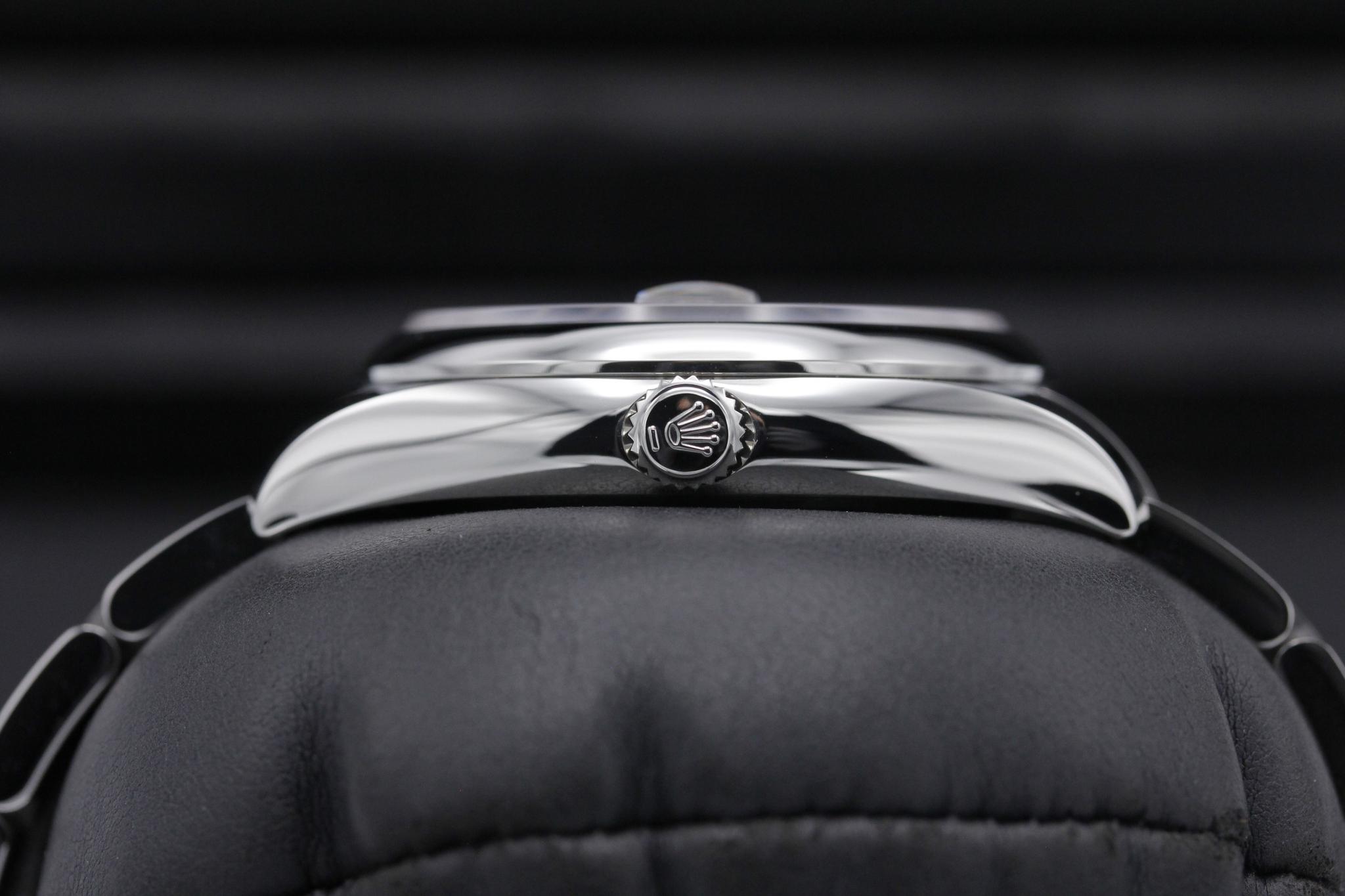 Watch Image 3