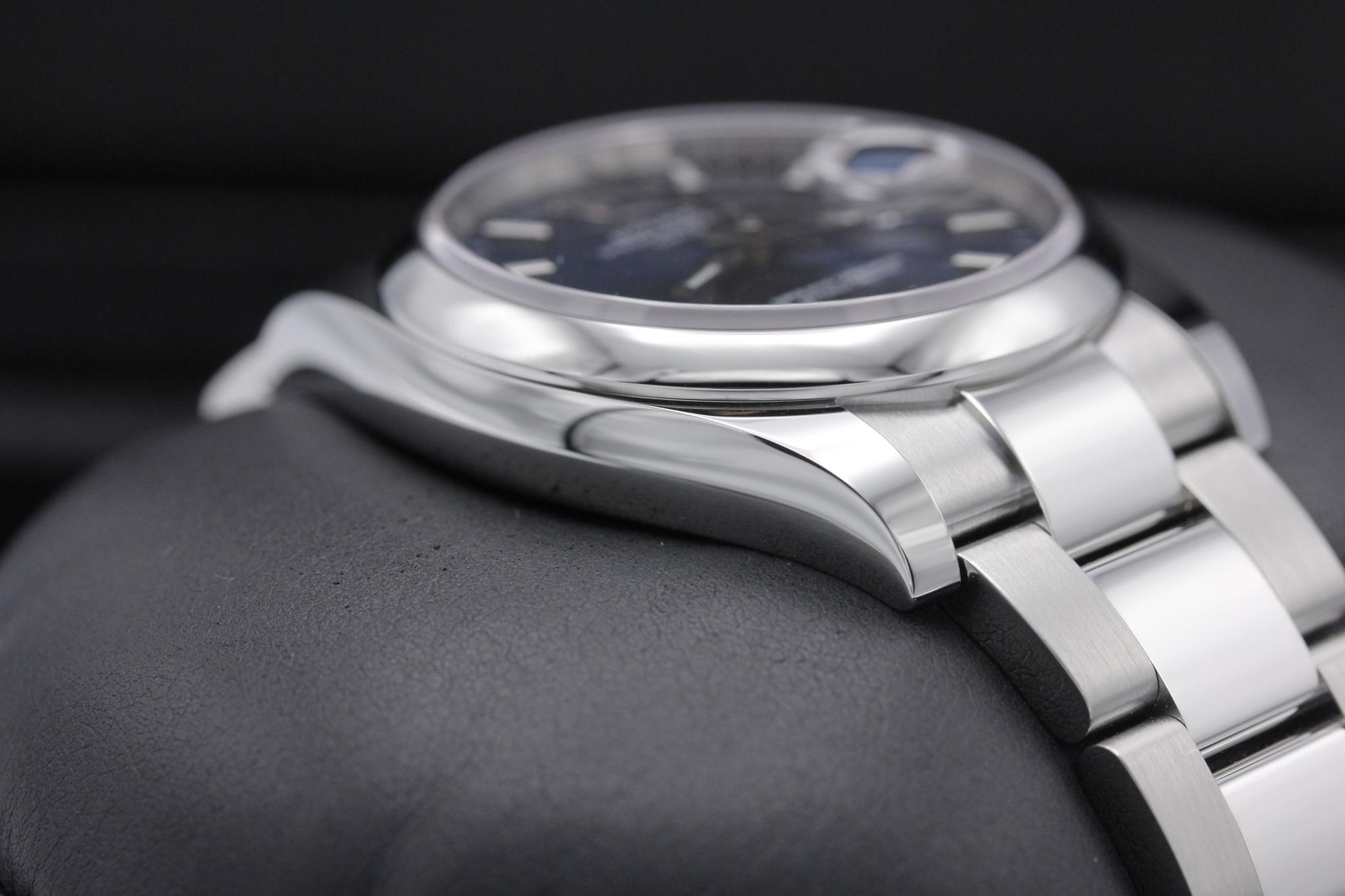 Watch Image 6
