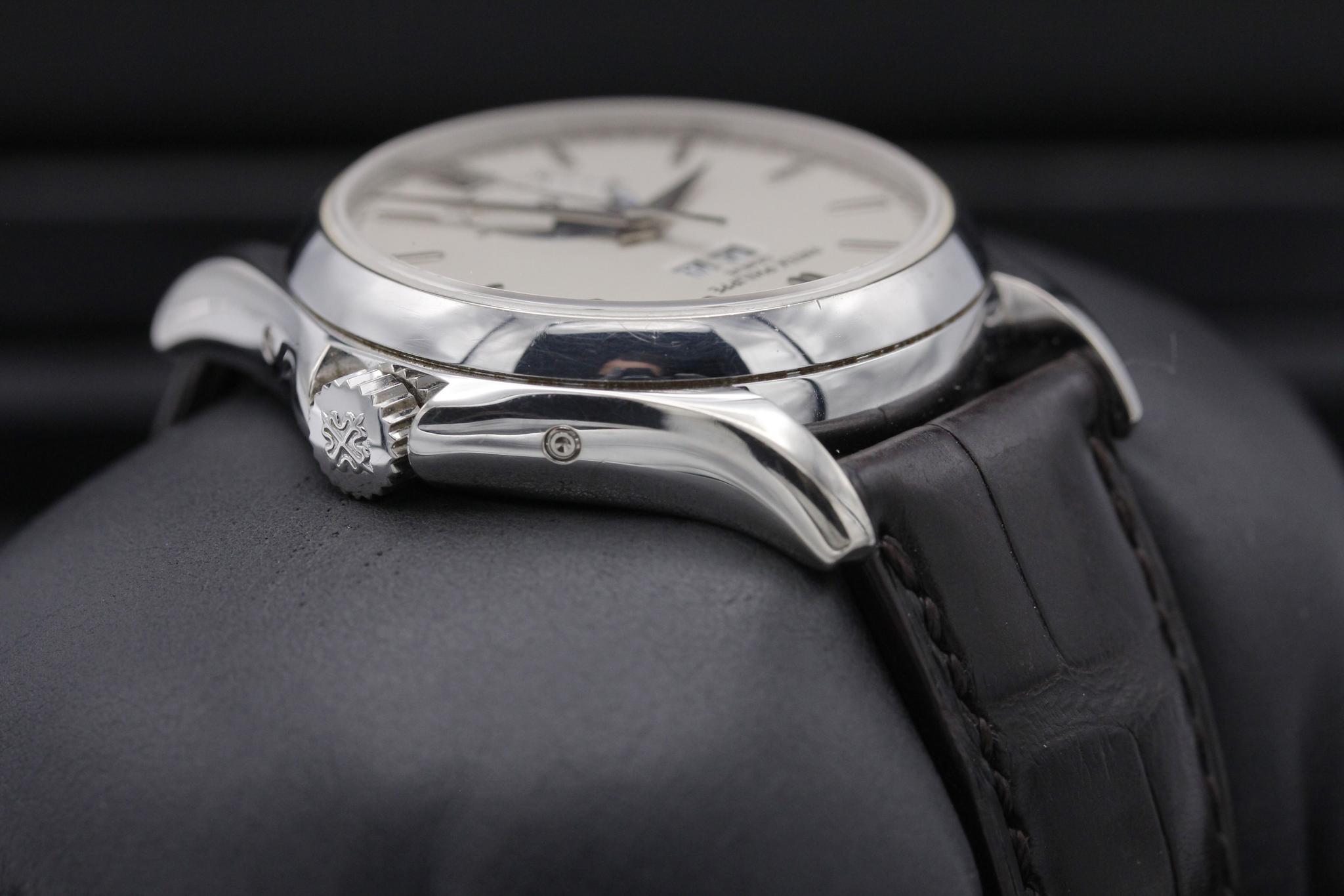 Watch Image 4