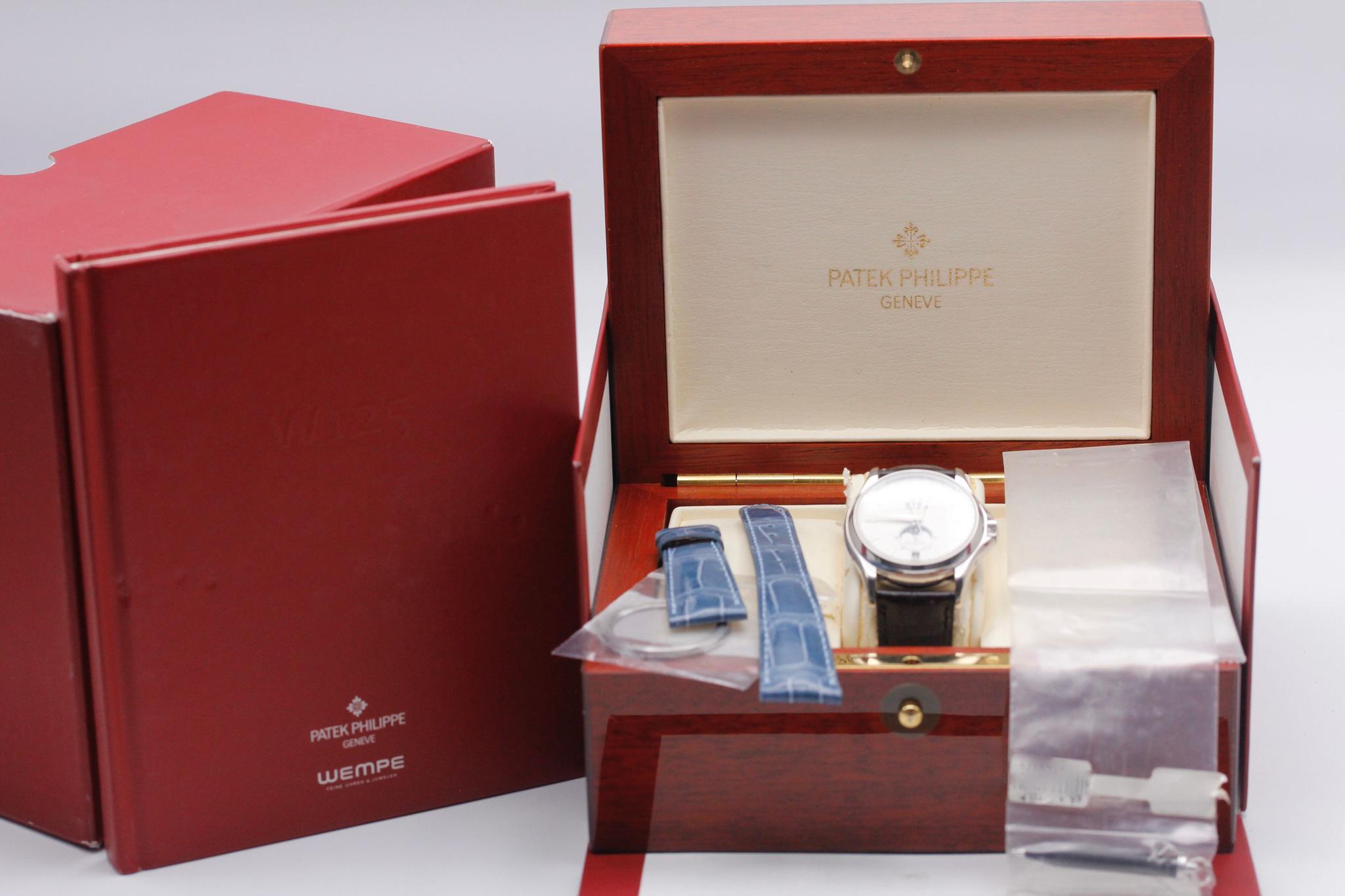 Watch Image 12