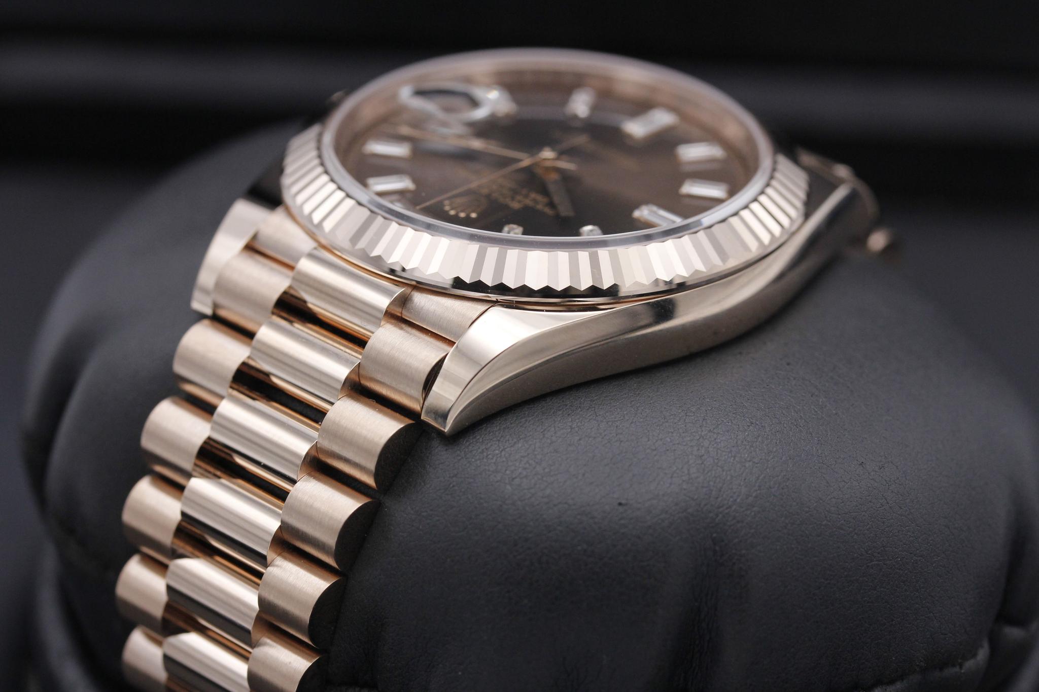 Watch Image 5