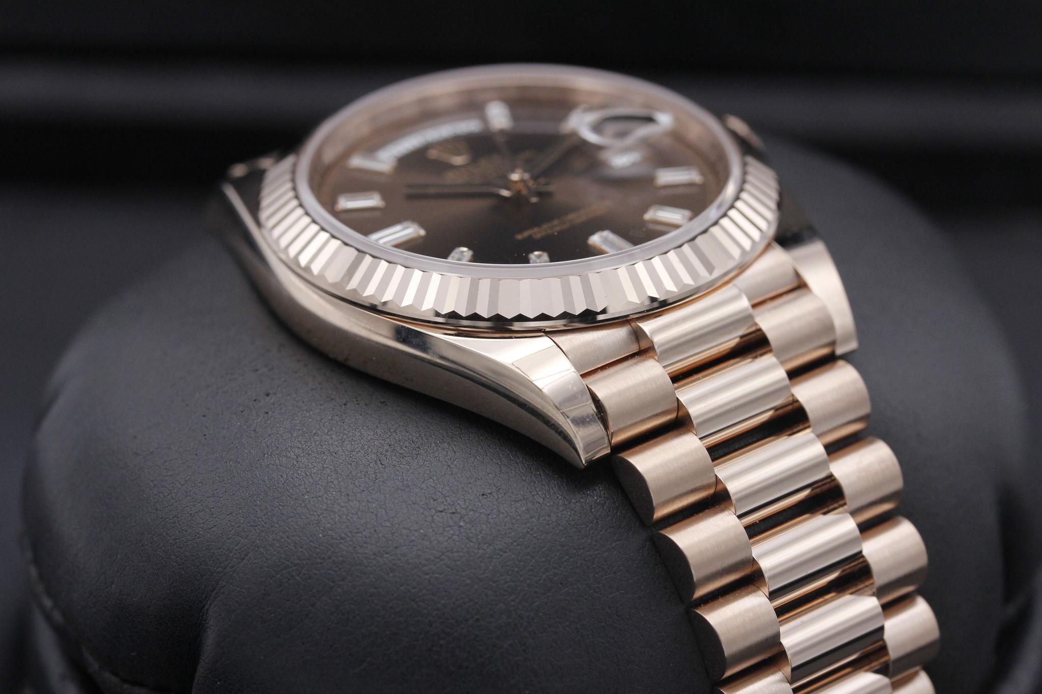 Watch Image 6