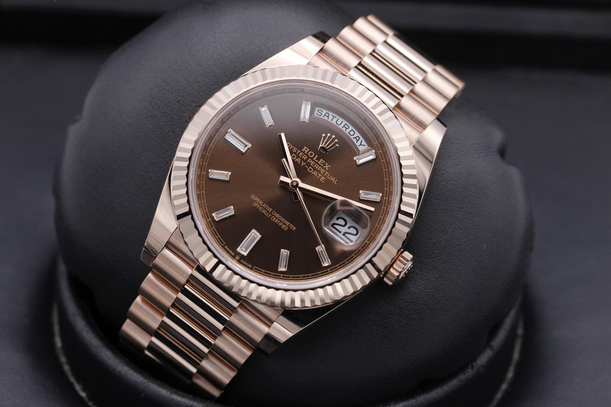 Watch Image 9