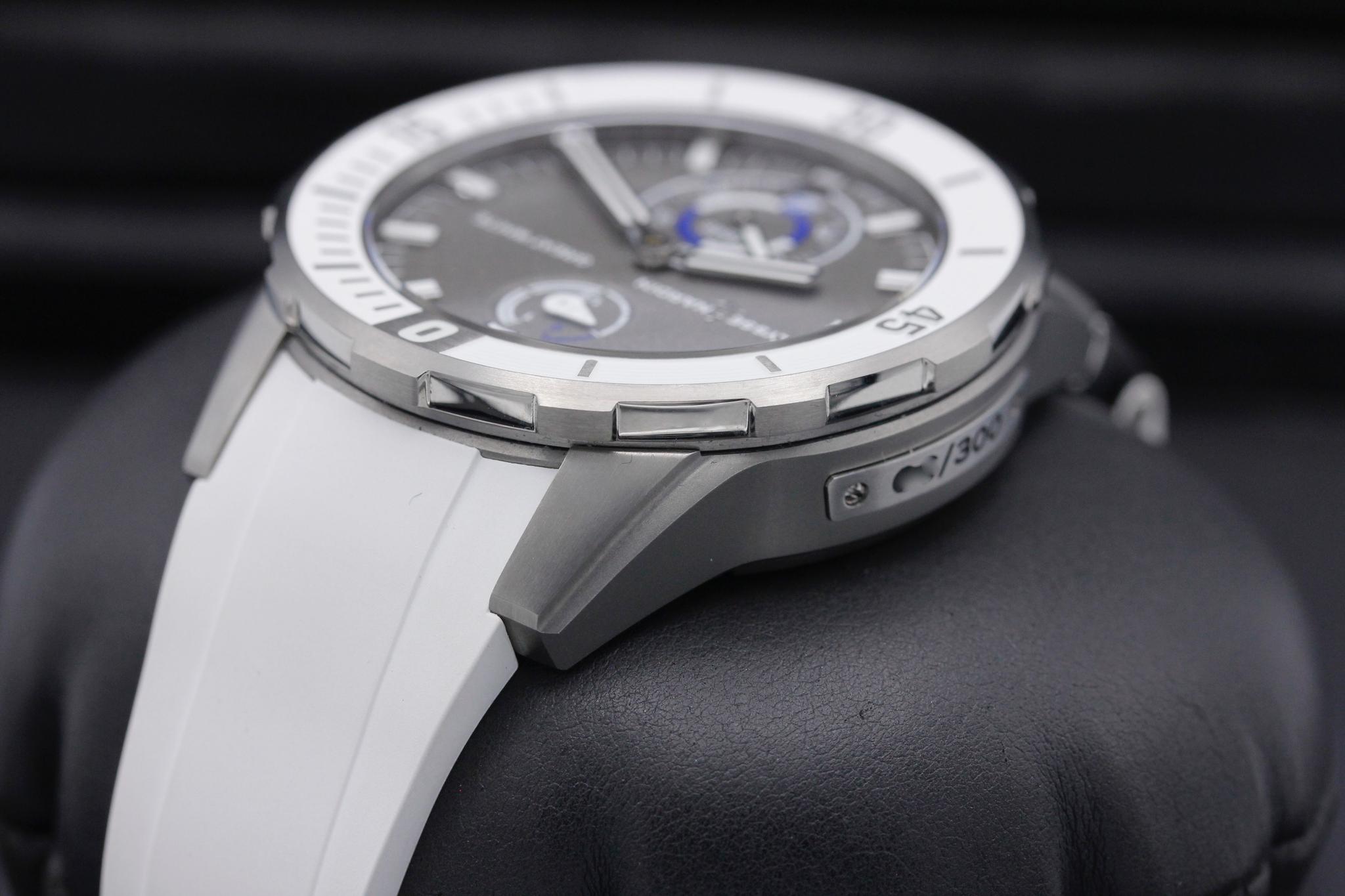 Watch Image 5