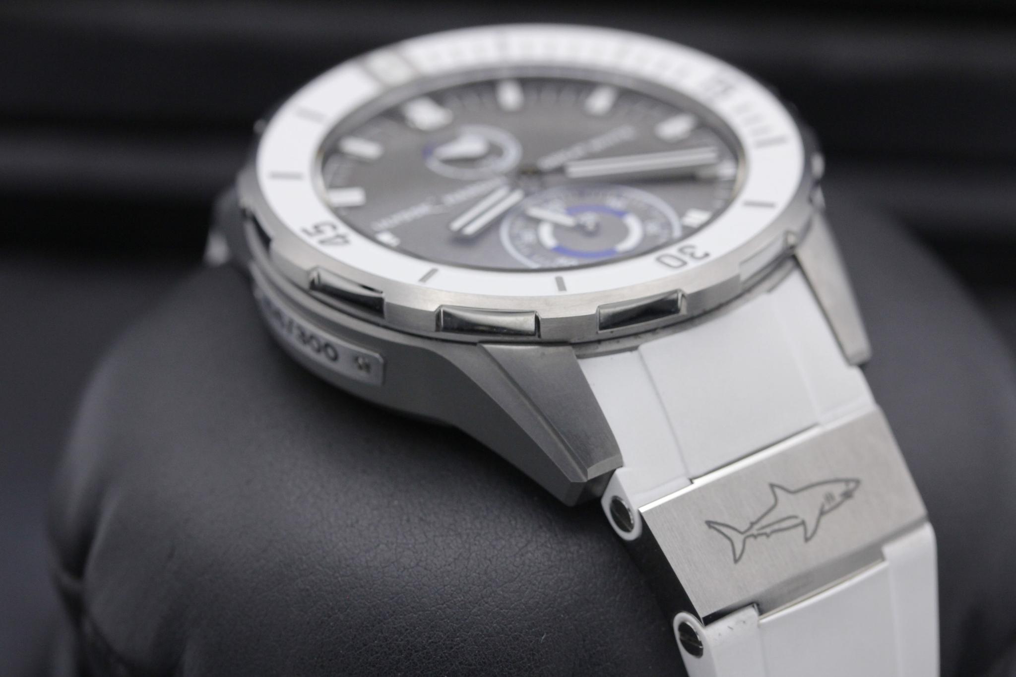Watch Image 6