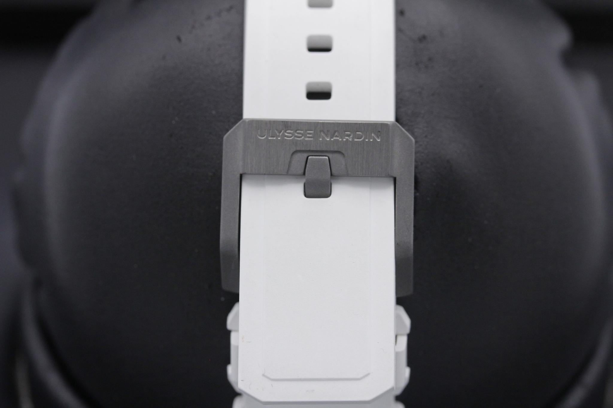 Watch Image 8