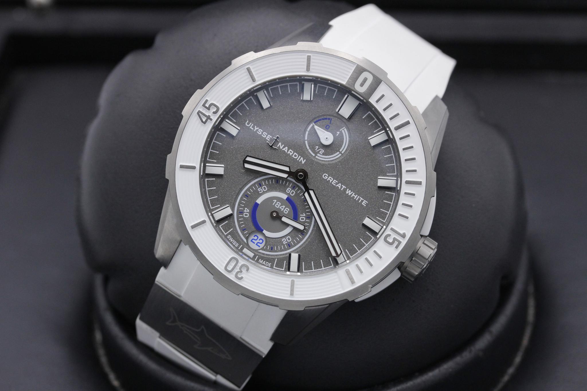 Watch Image 9