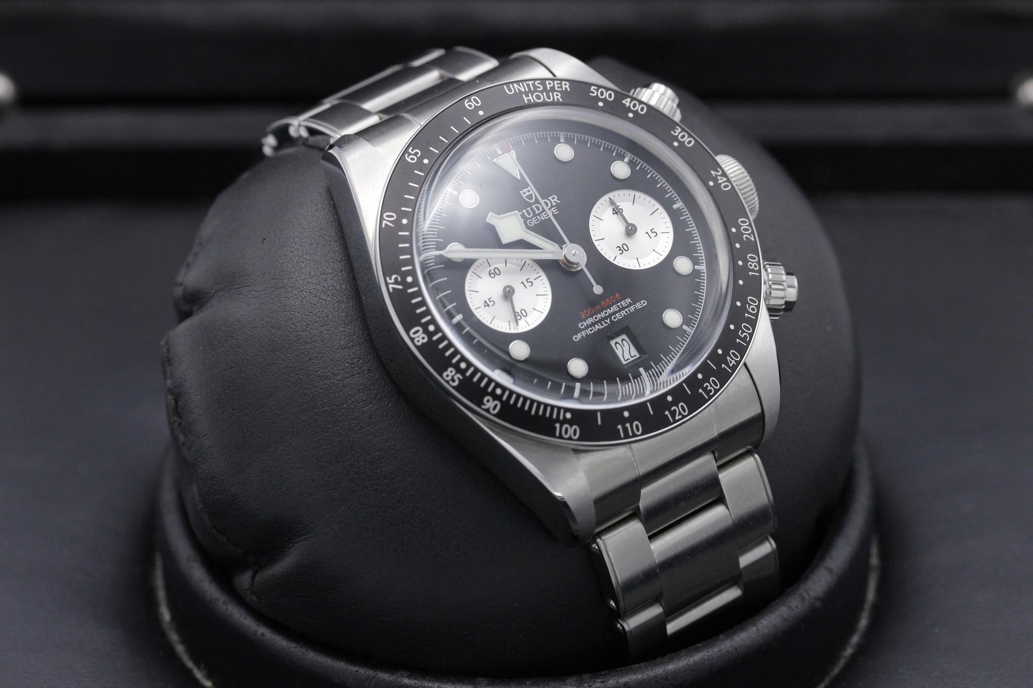 Watch Image 10