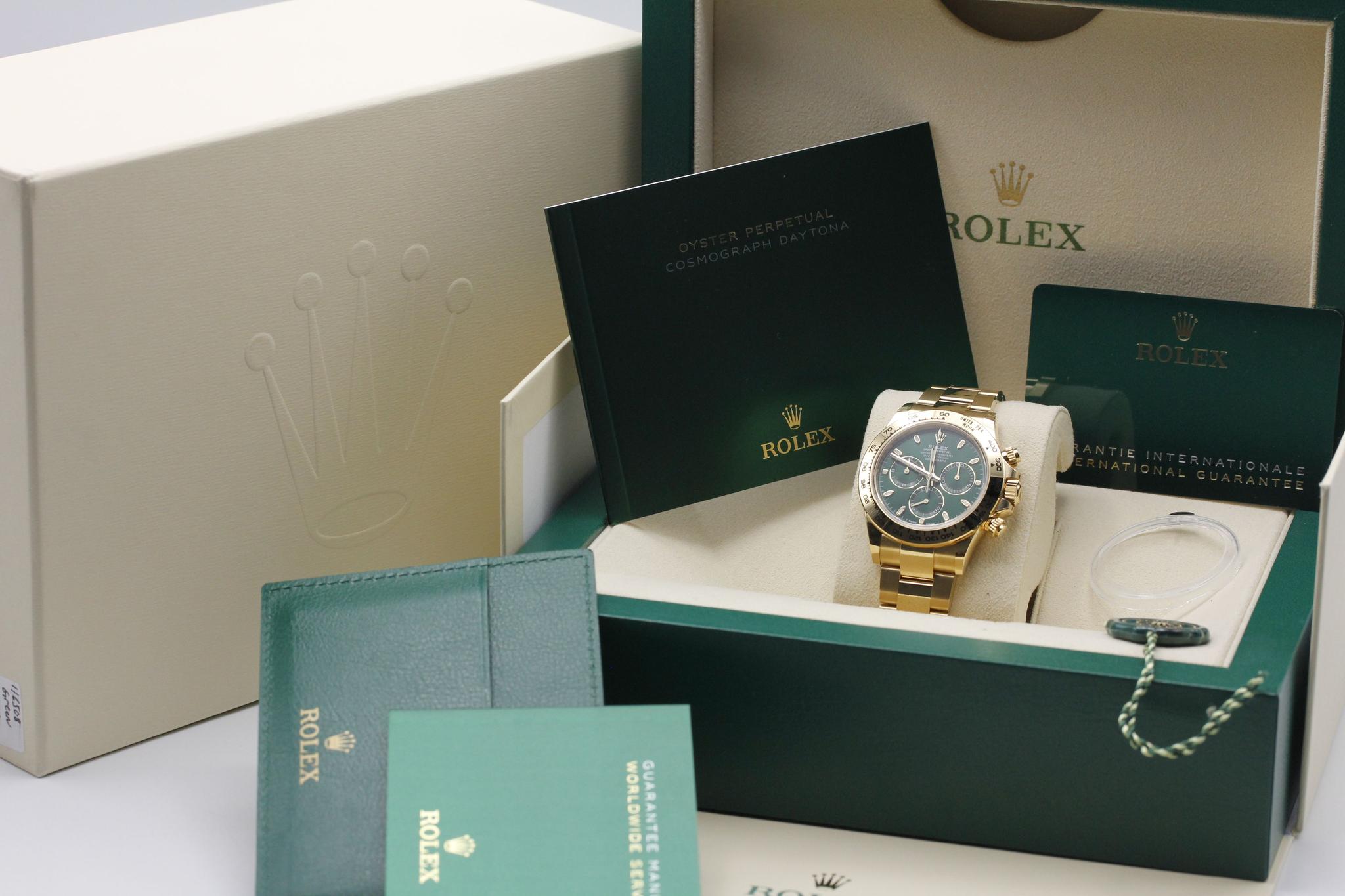 Watch Image 11