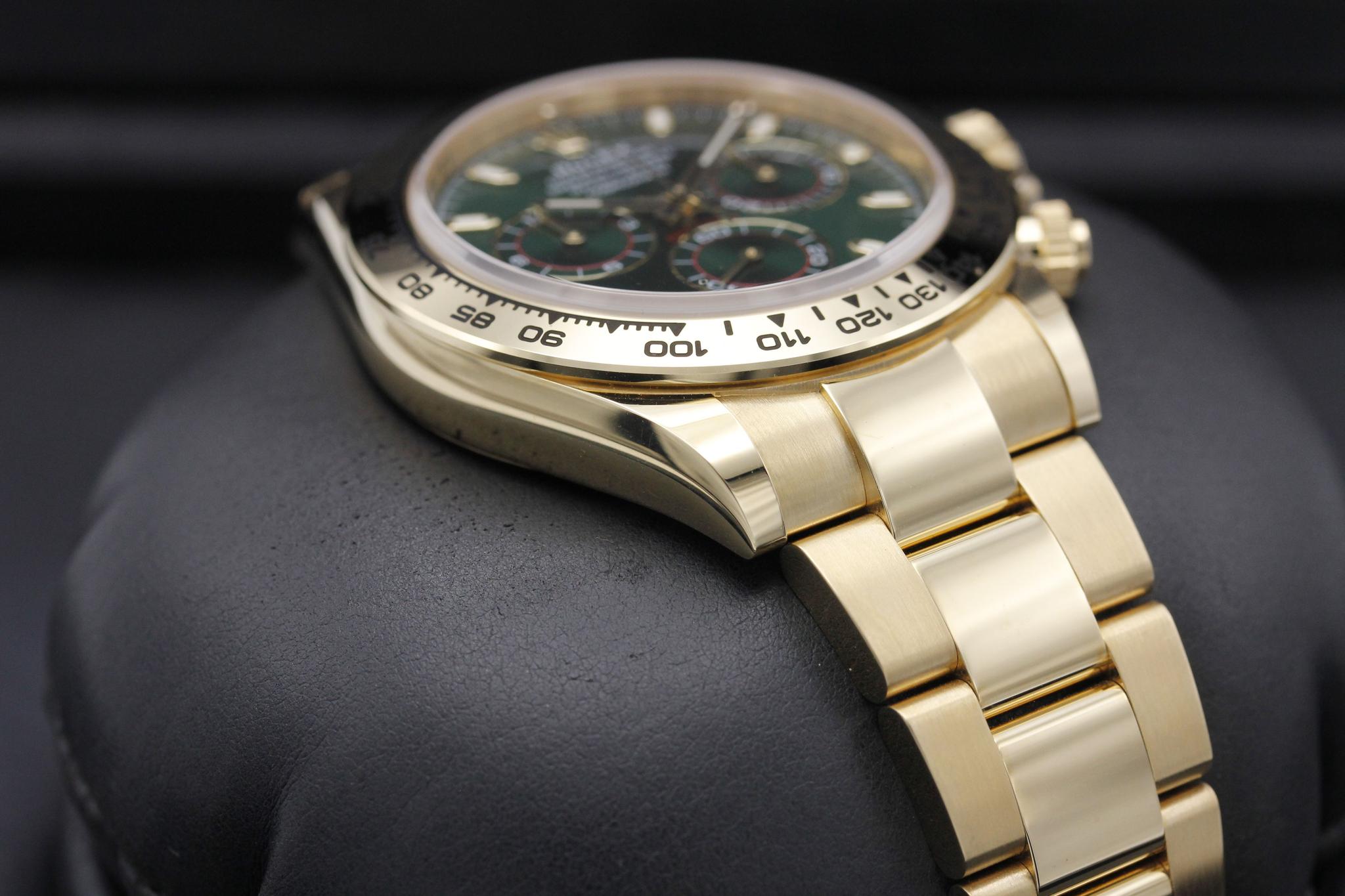 Watch Image 6