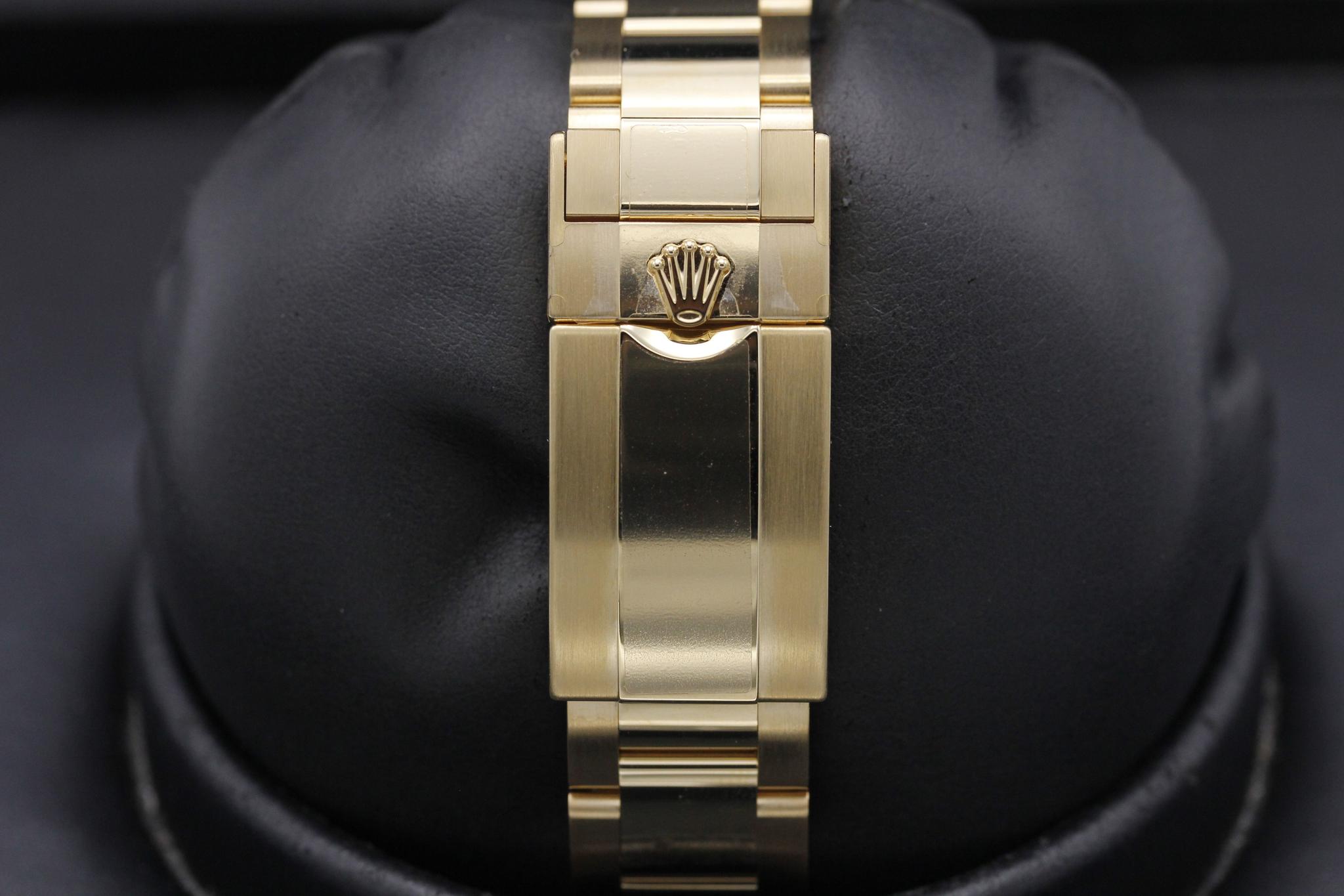 Watch Image 8