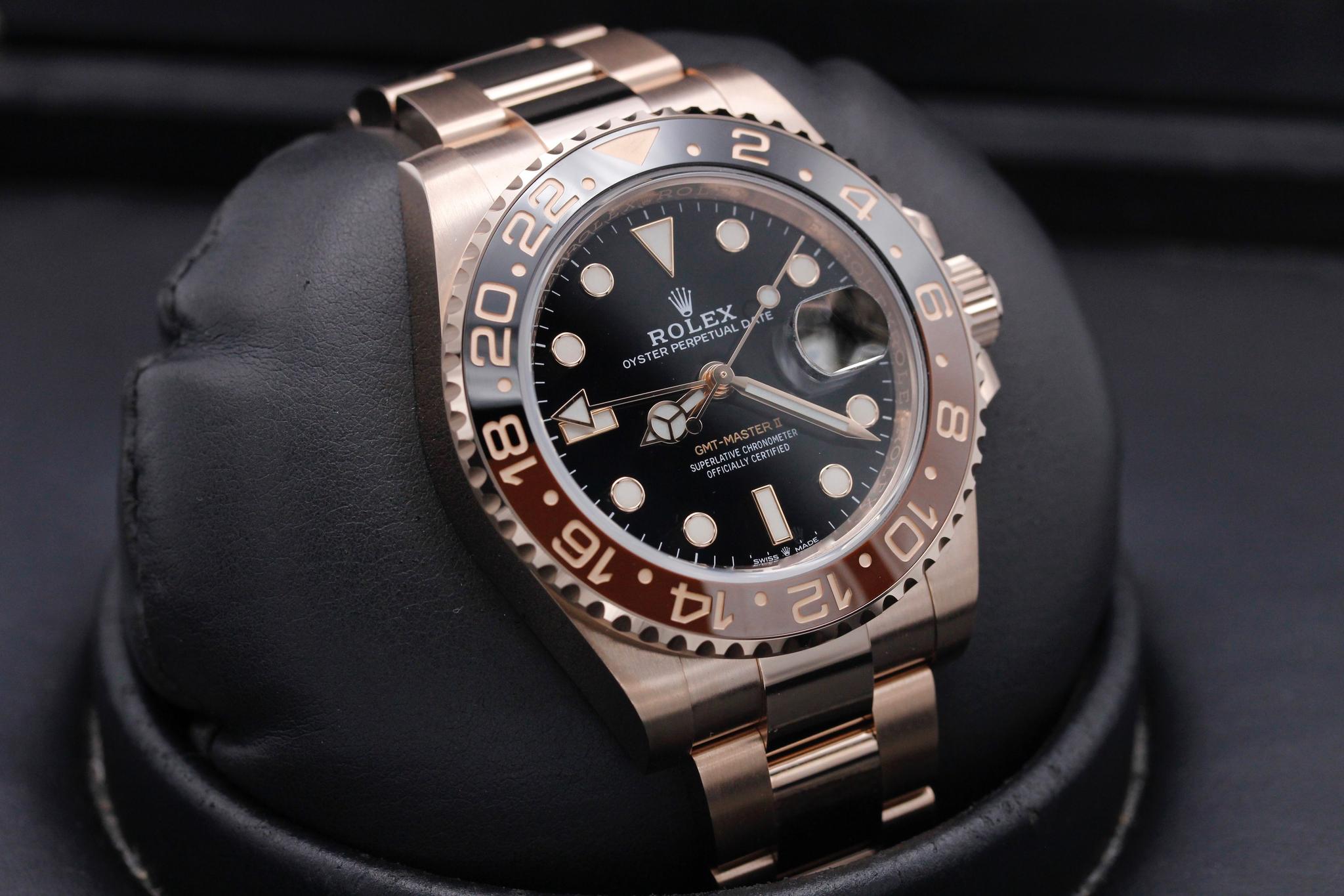 Watch Image 10