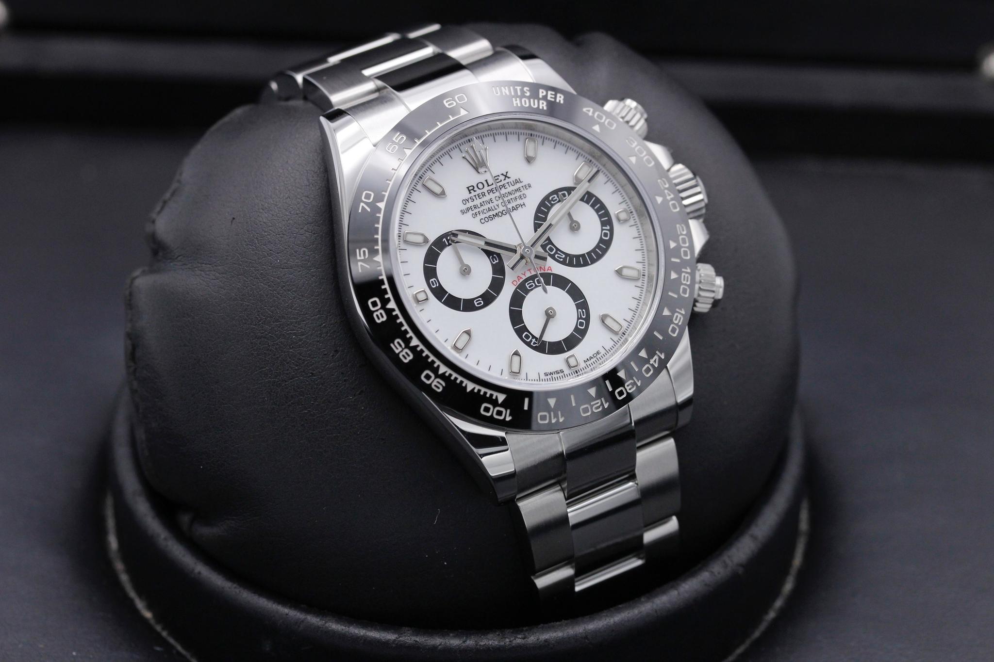 Watch Image 10
