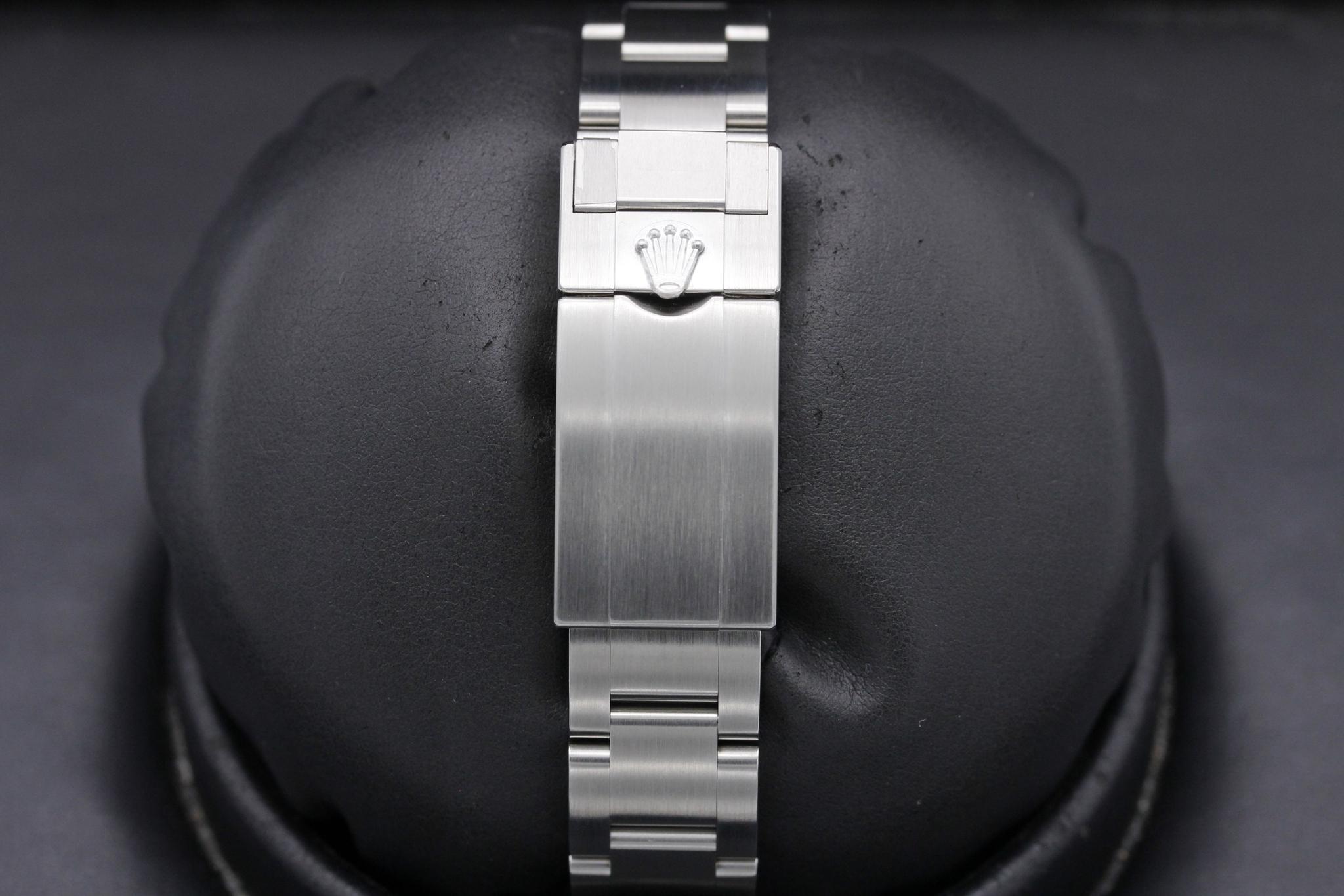Watch Image 8