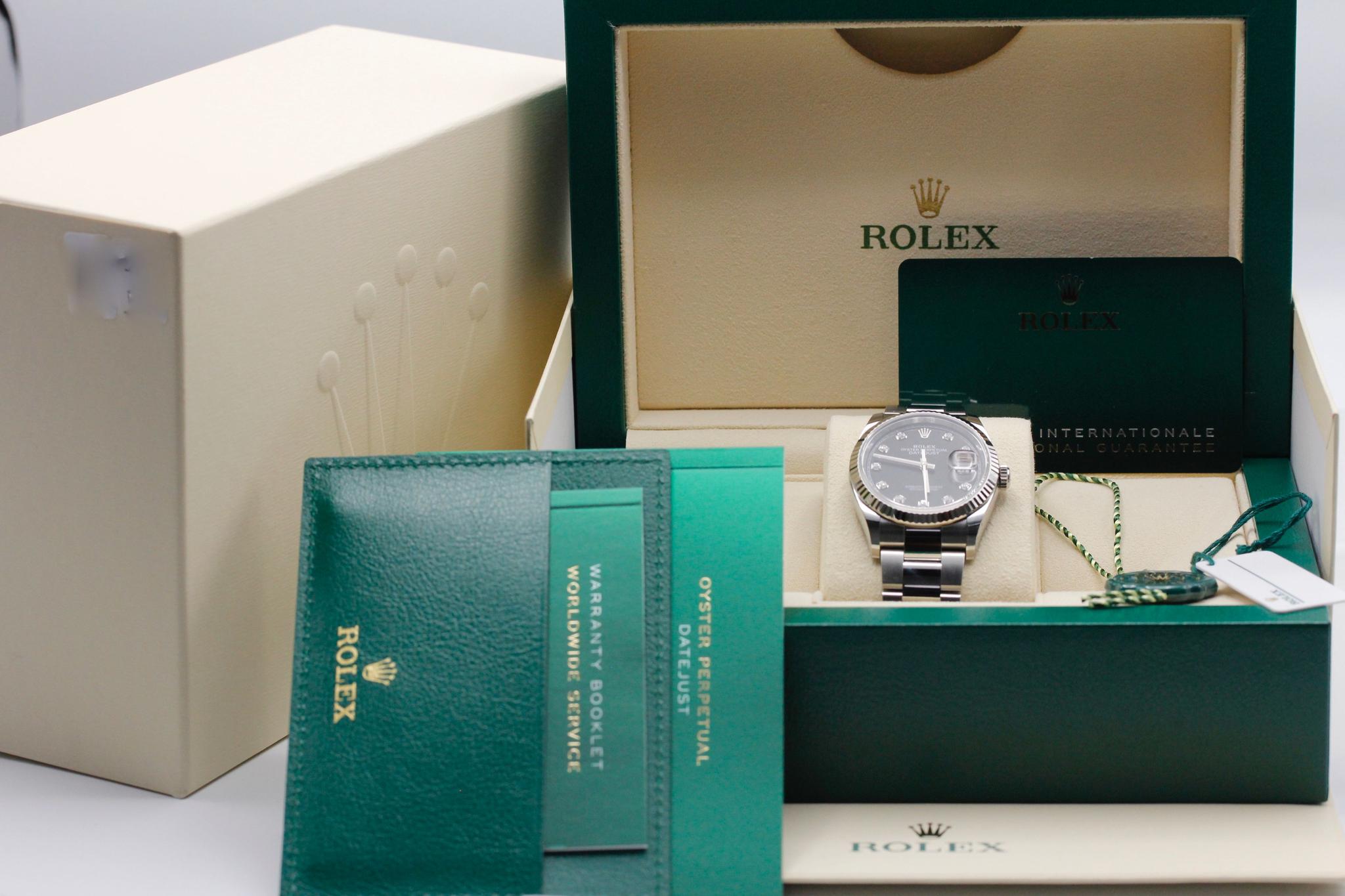 Watch Image 11
