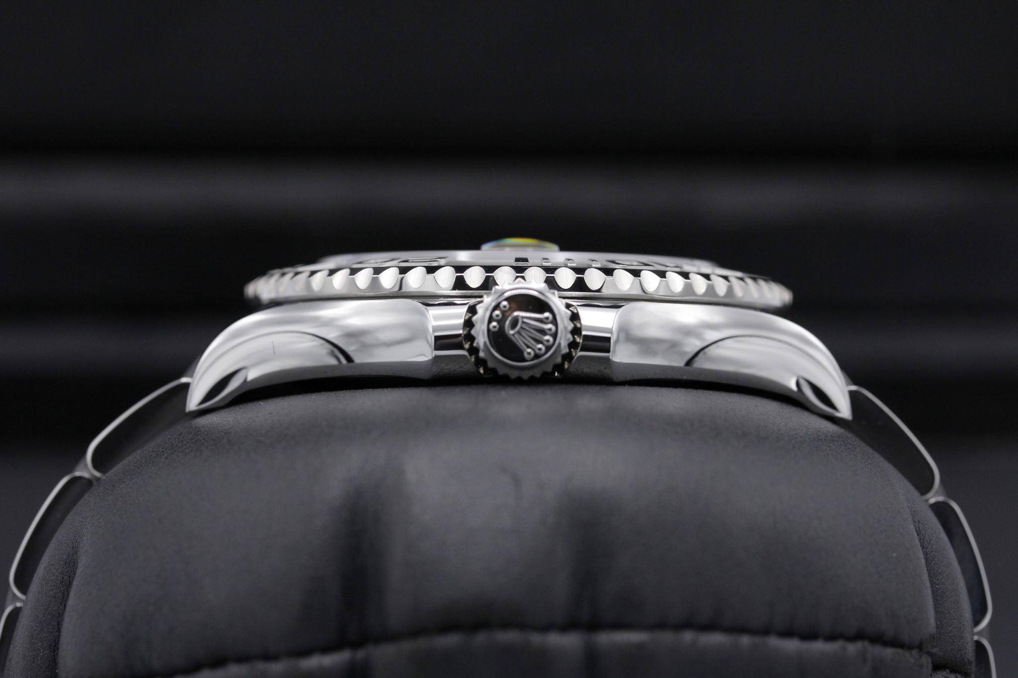 Watch Image 3