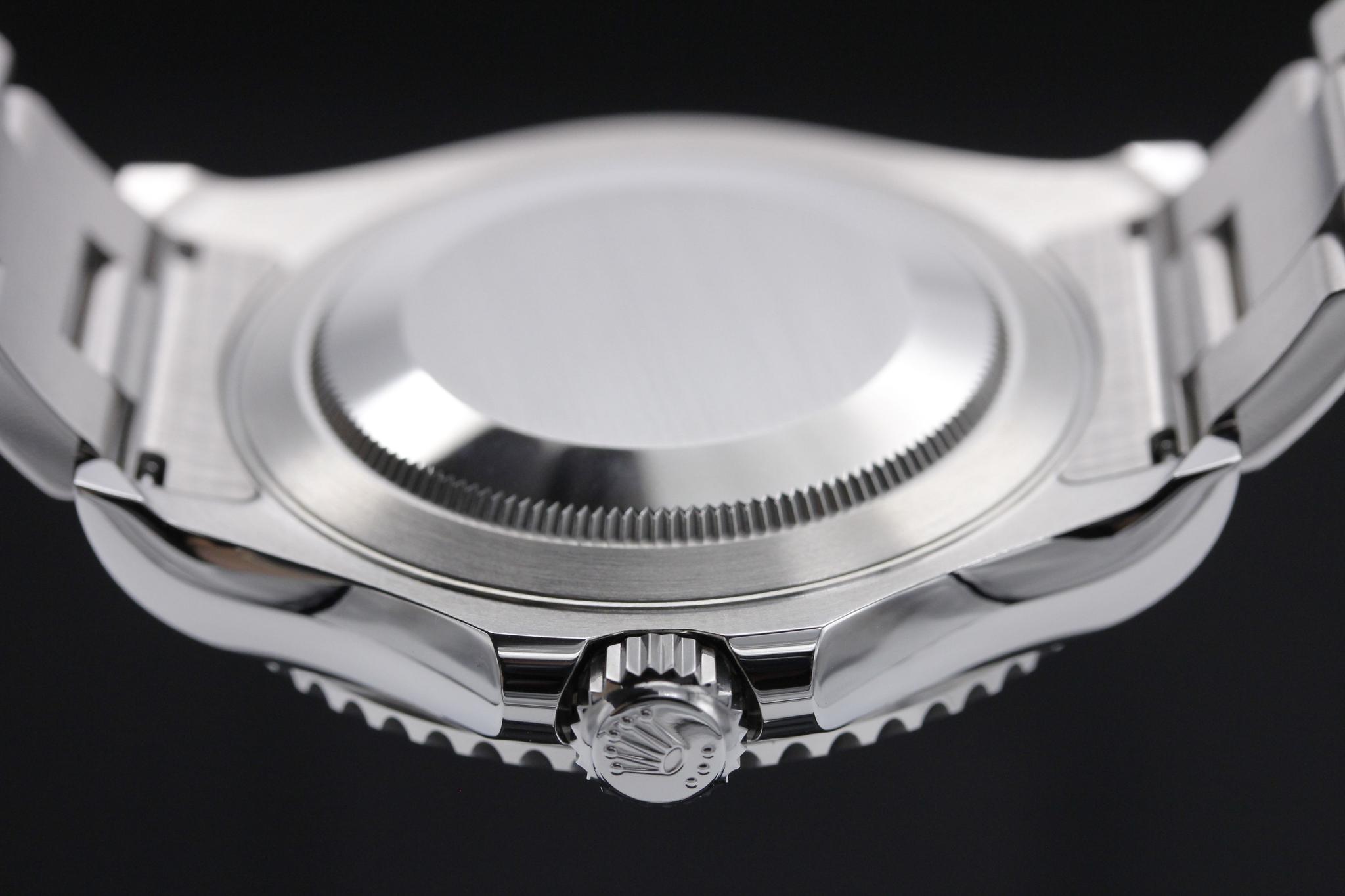 Watch Image 7