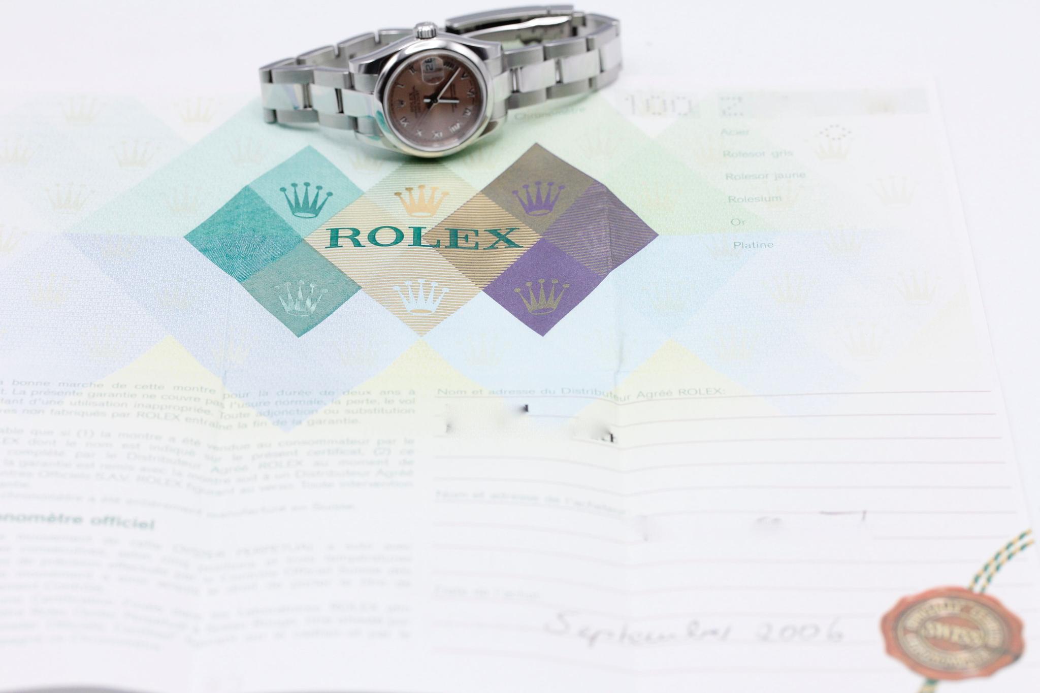 Watch Image 11