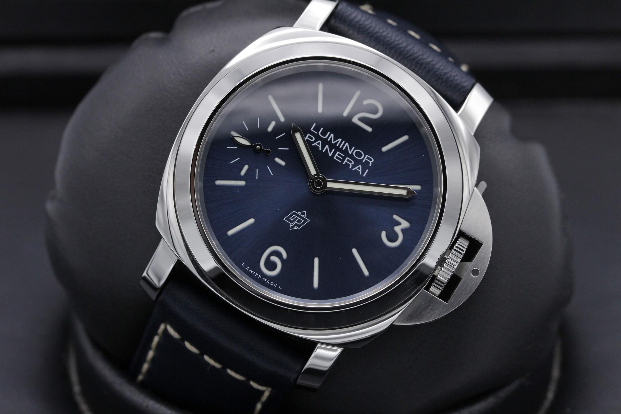 Watch Image 10