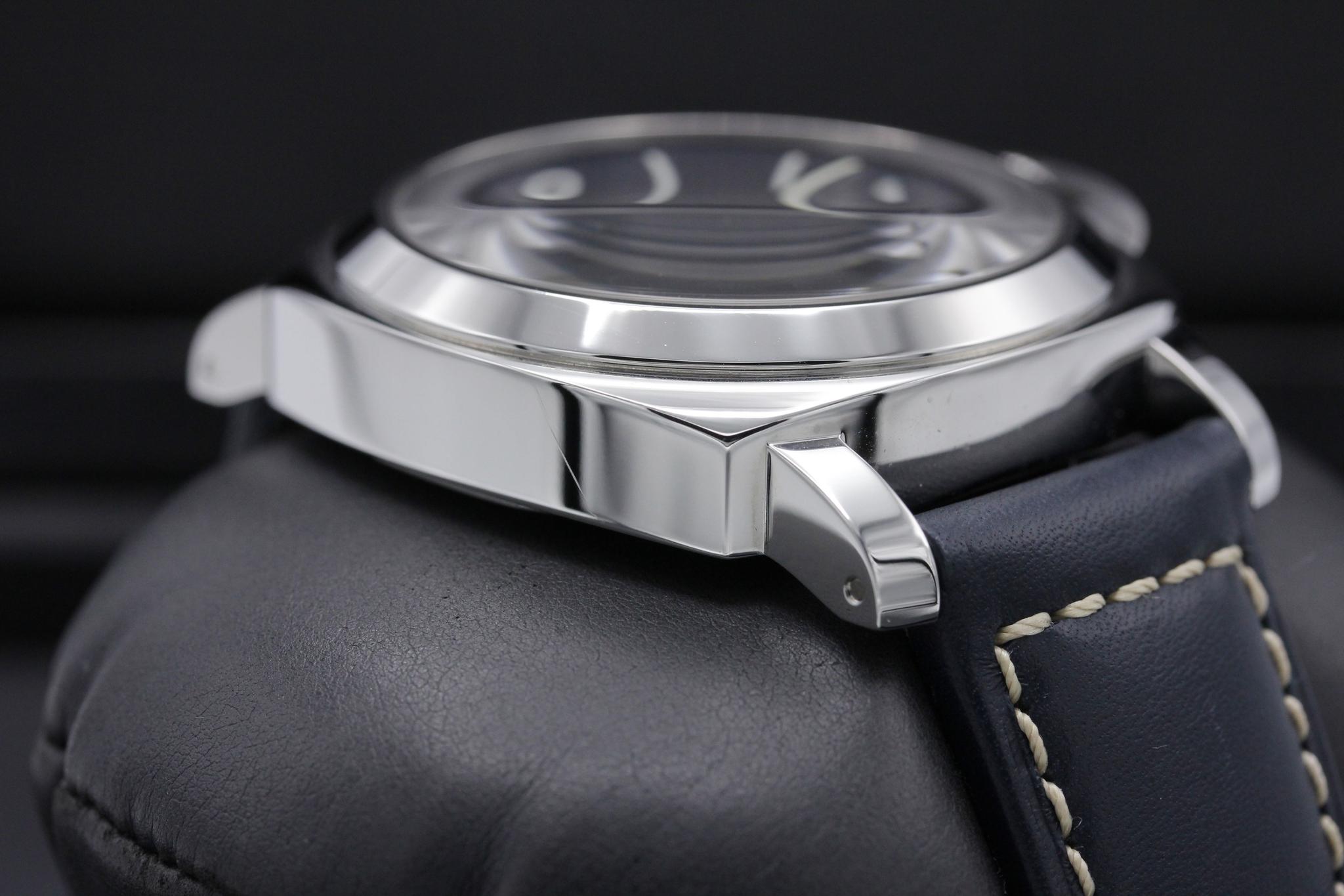 Watch Image 6