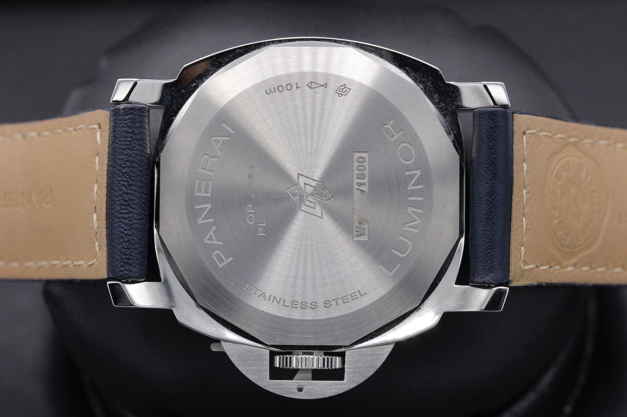 Watch Image 7