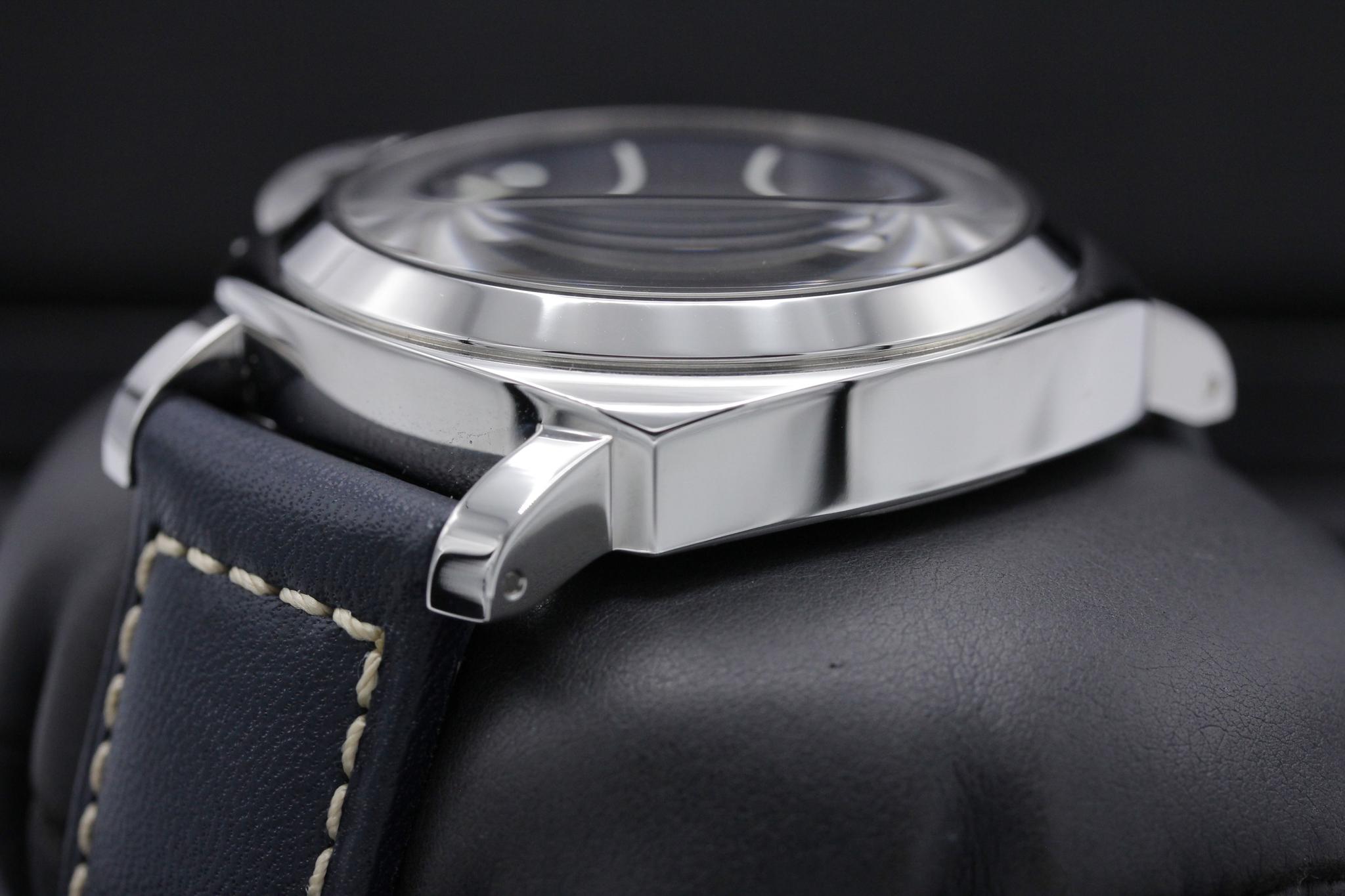 Watch Image 5