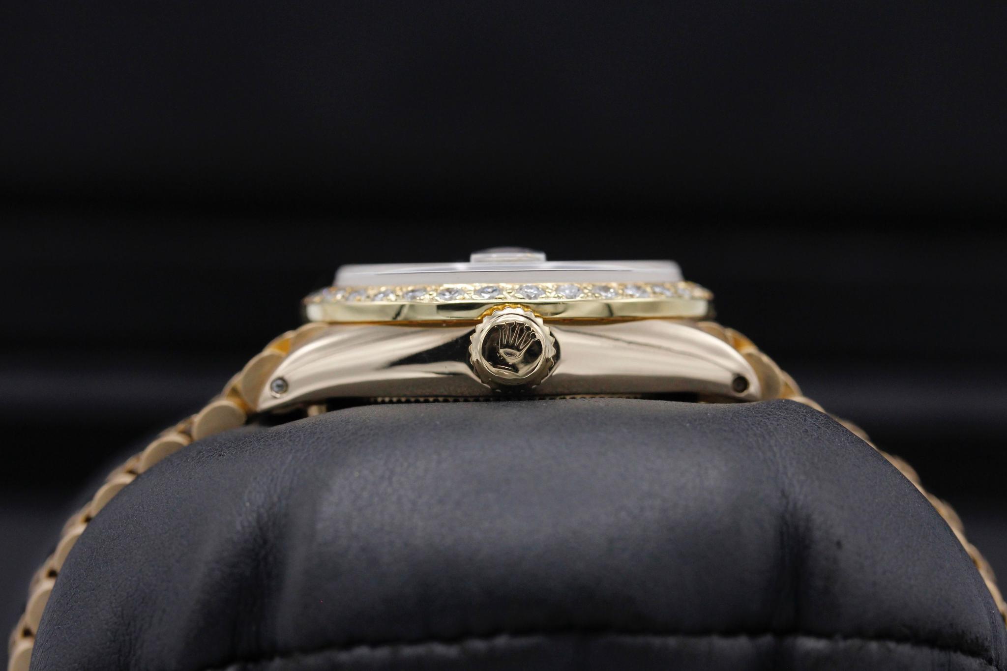 Watch Image 3