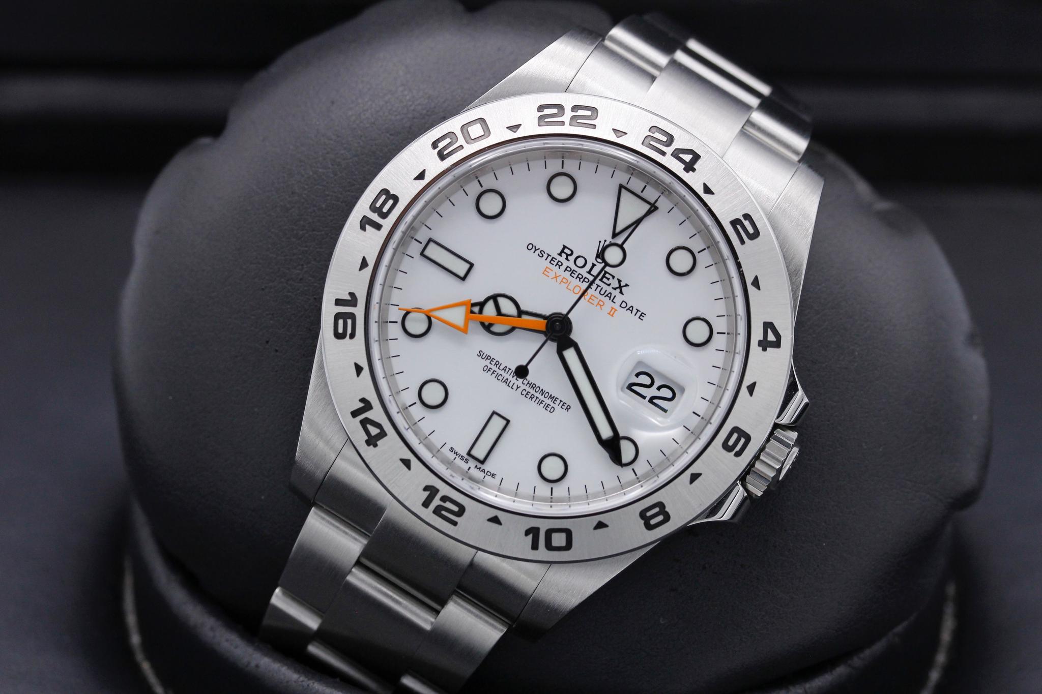 Watch Image 10