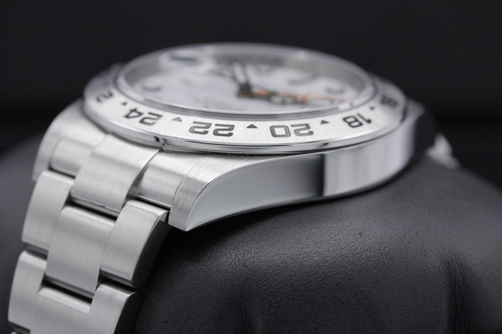 Watch Image 5
