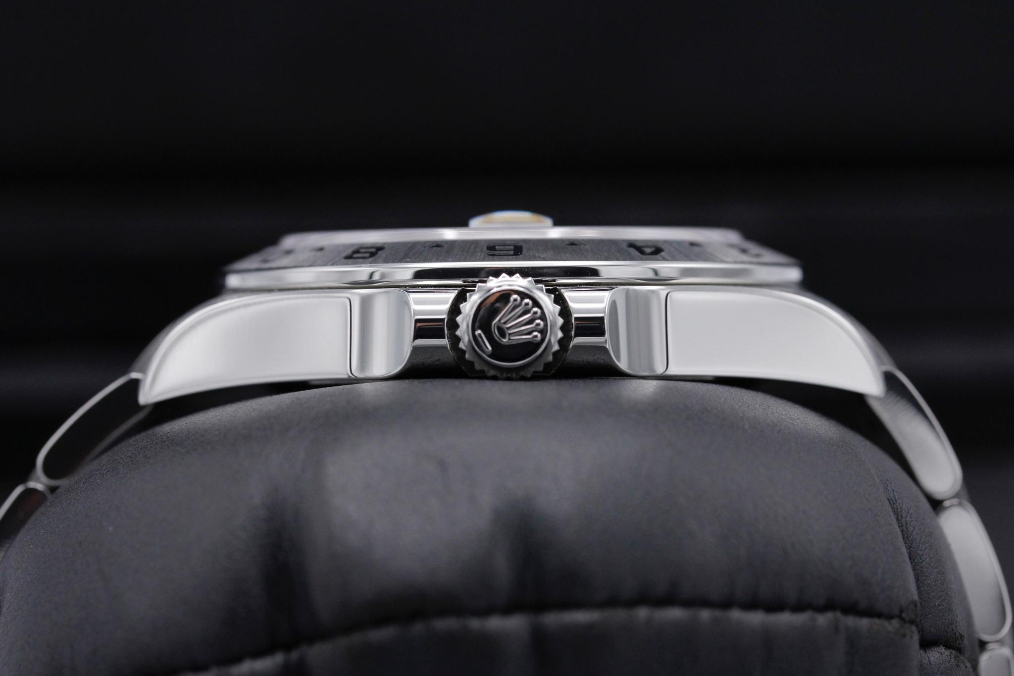 Watch Image 3