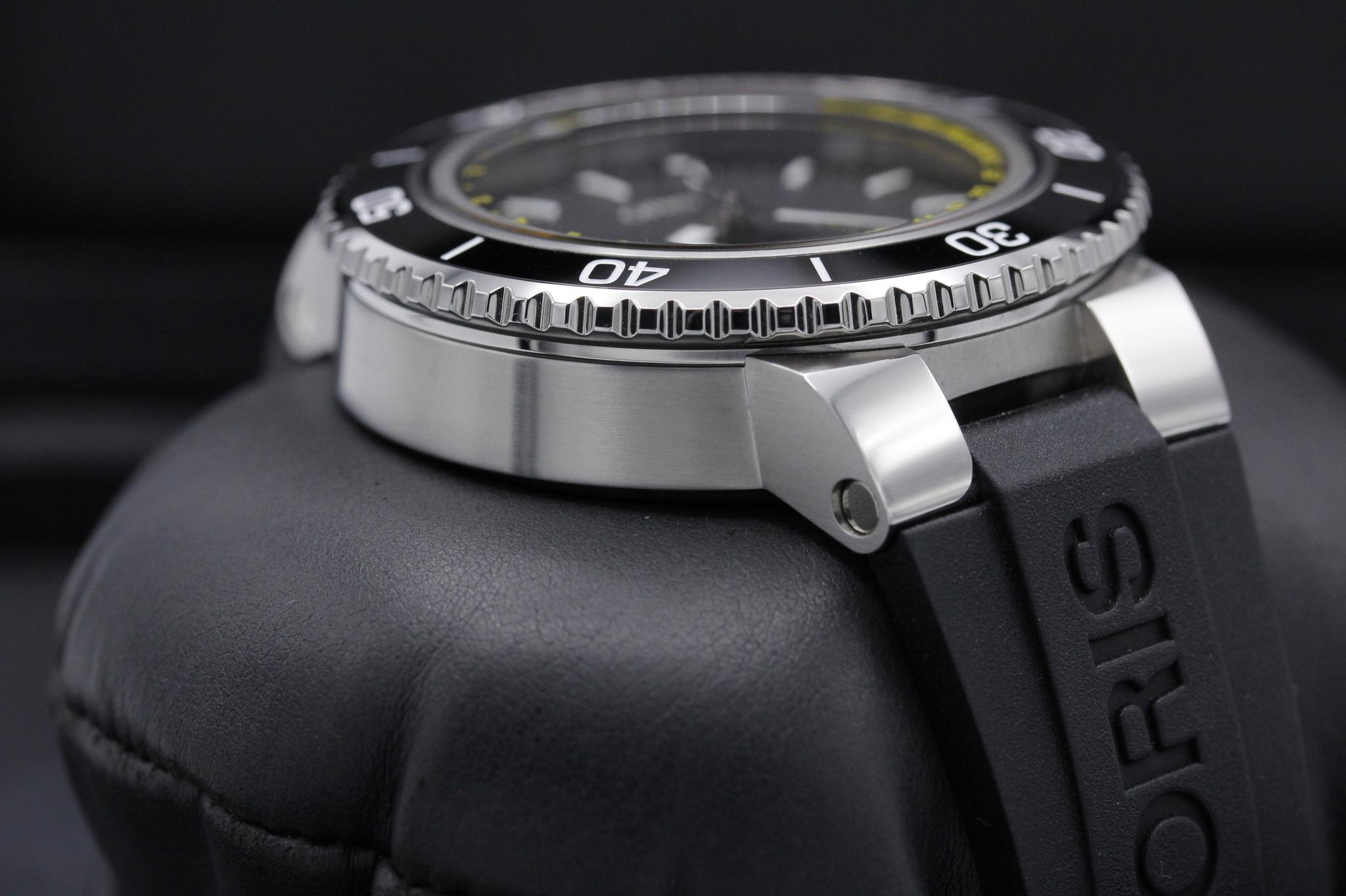 Watch Image 6