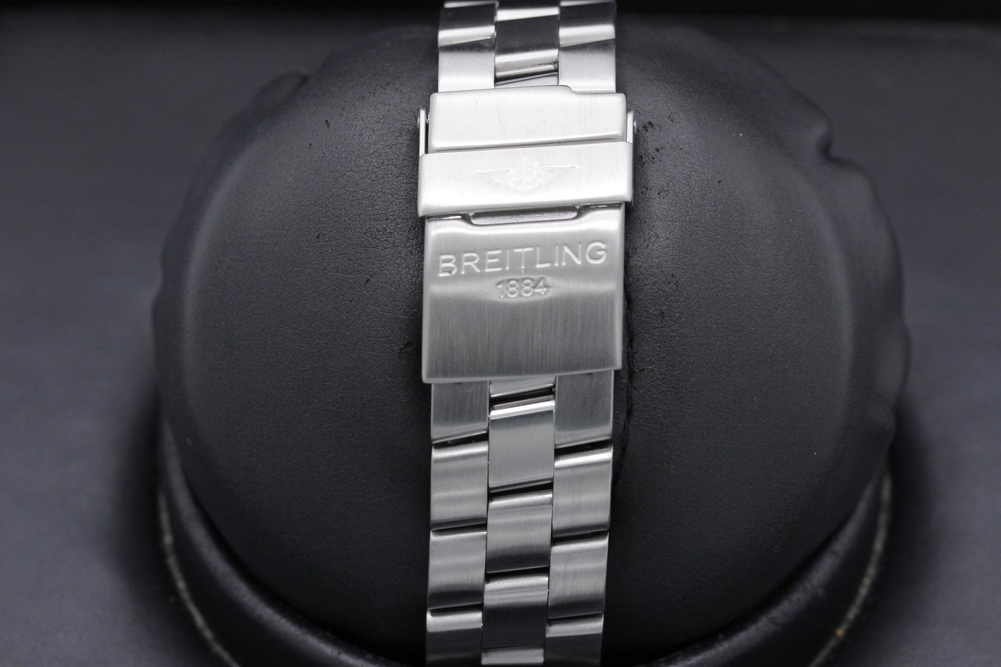 Watch Image 6