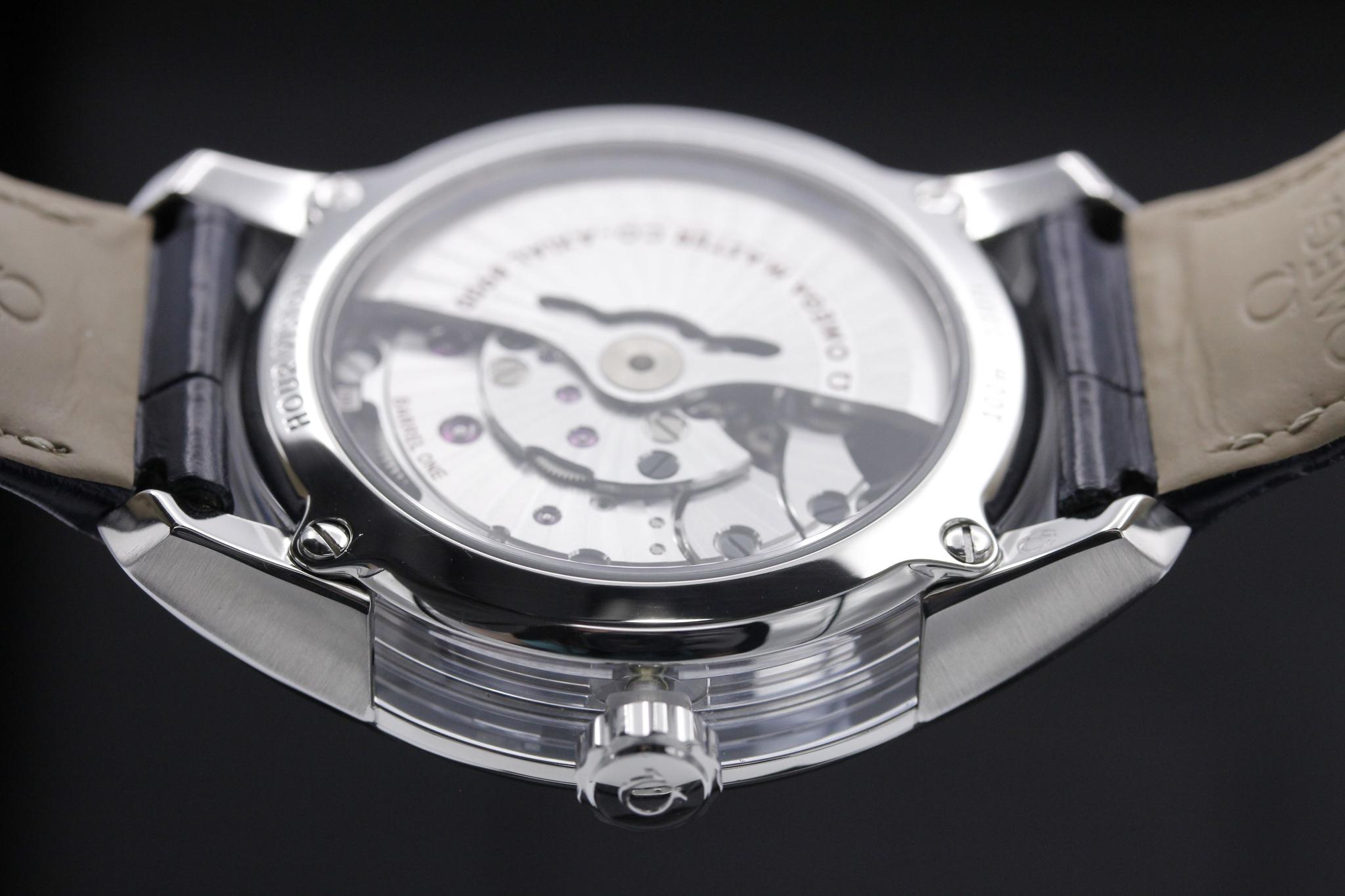 Watch Image 7