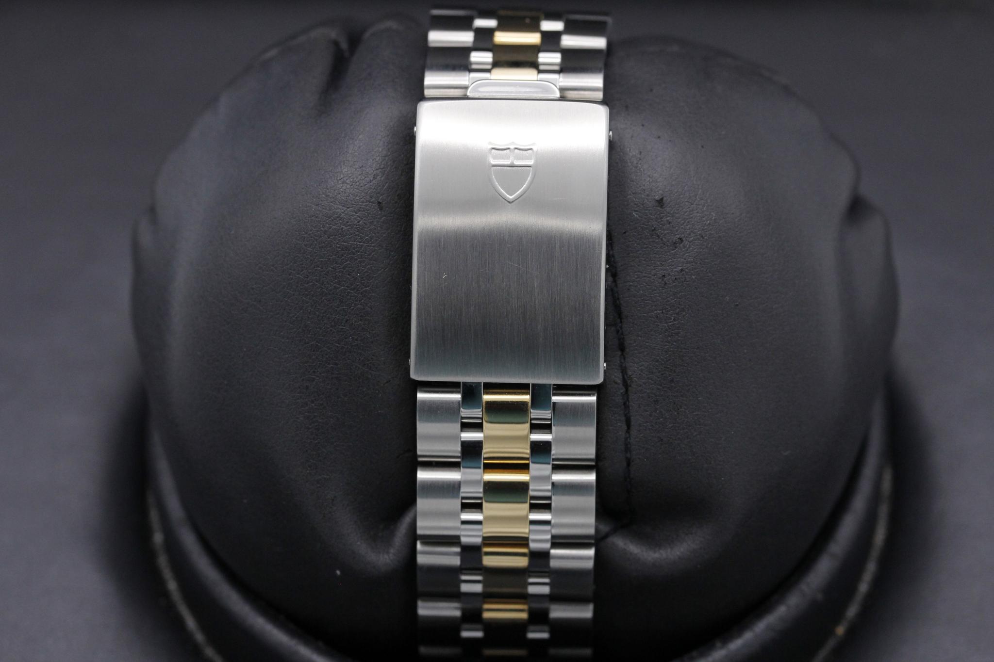 Watch Image 8