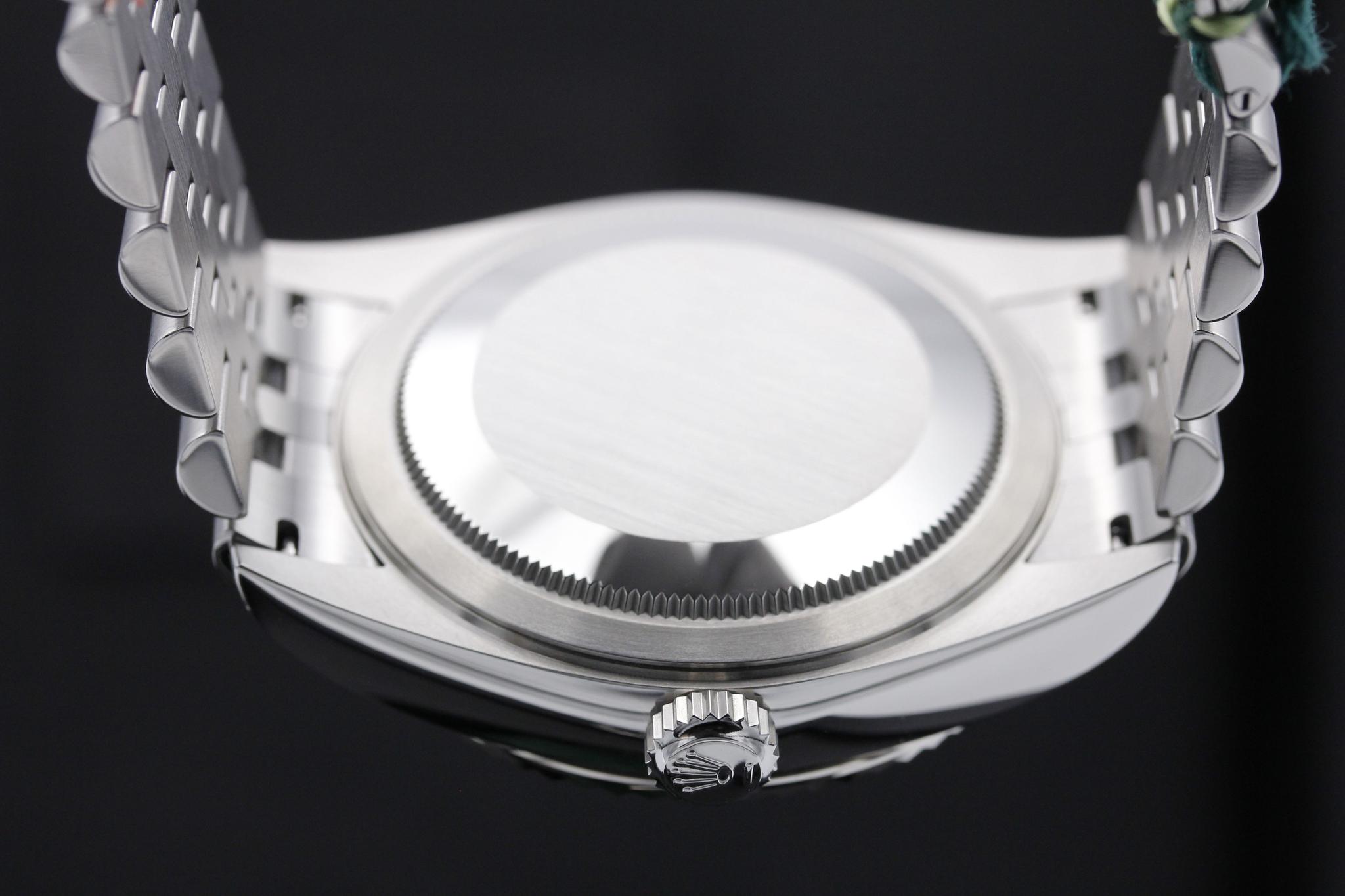 Watch Image 7
