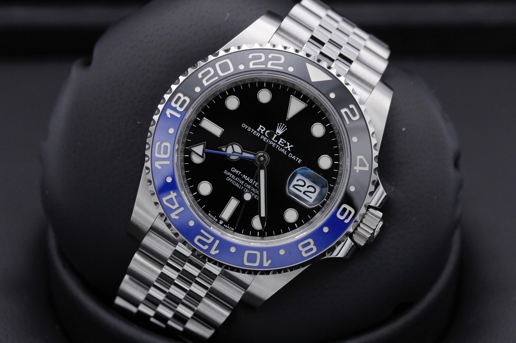 Watch Image 10