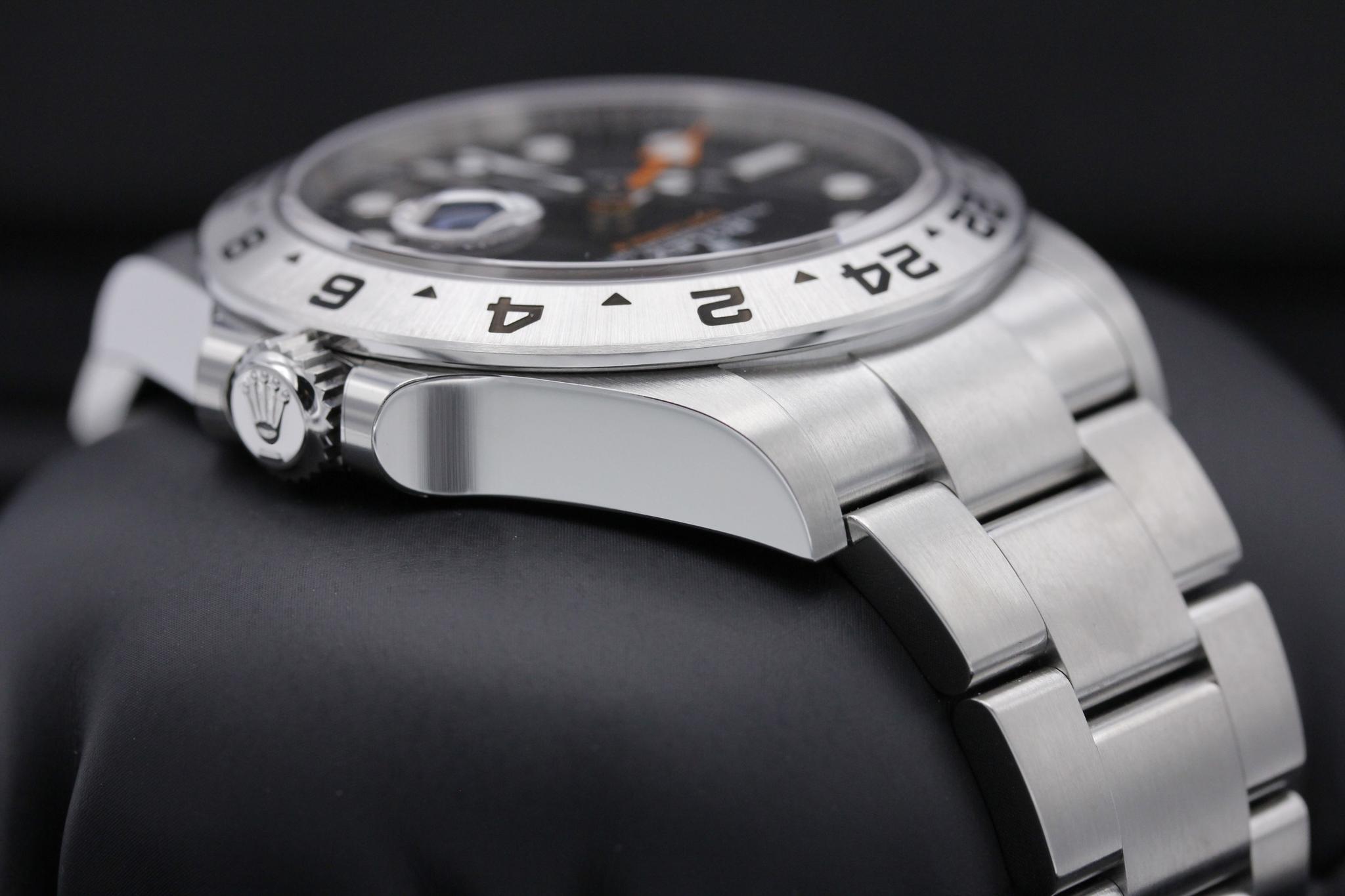 Watch Image 4