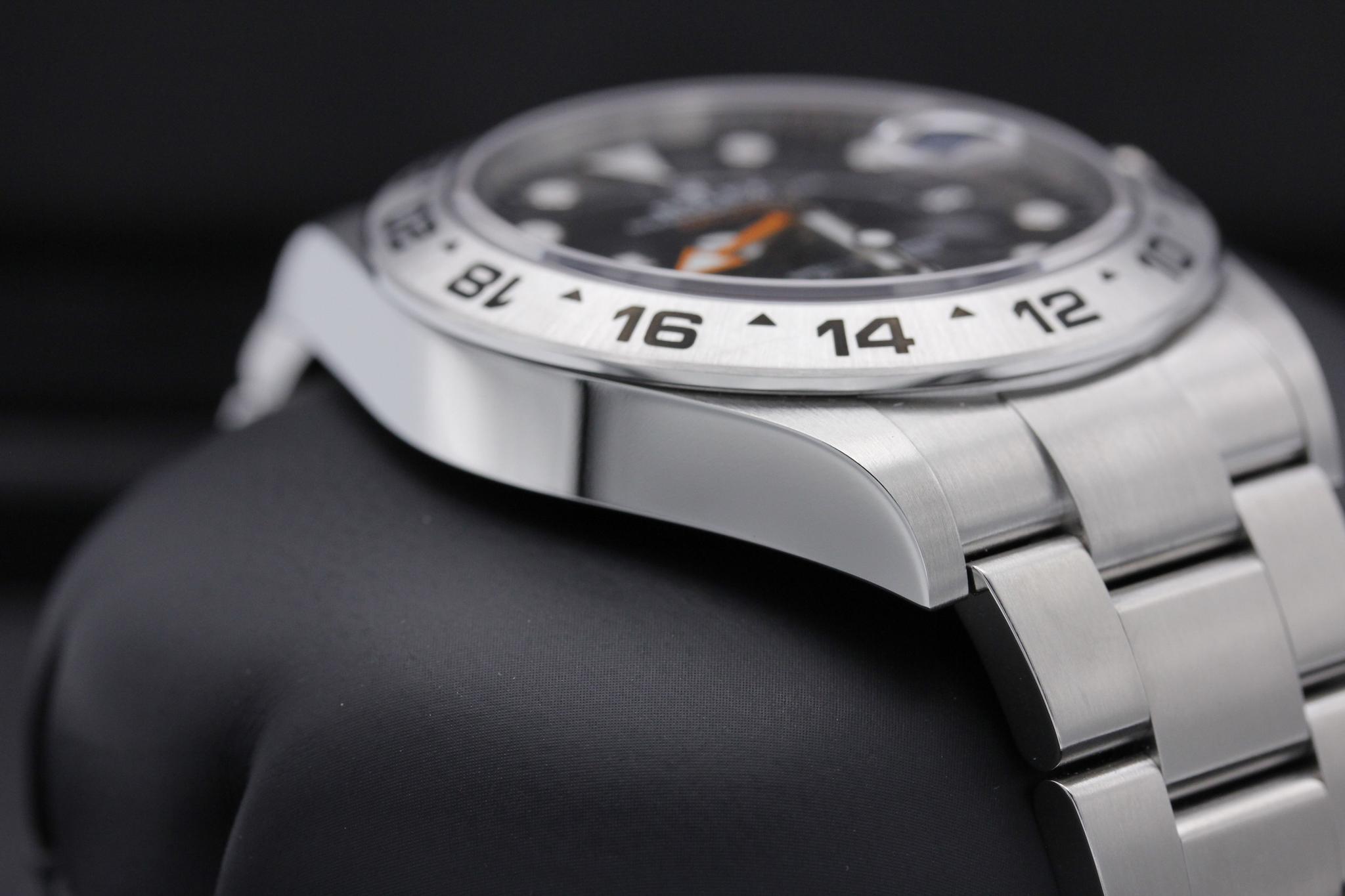 Watch Image 6