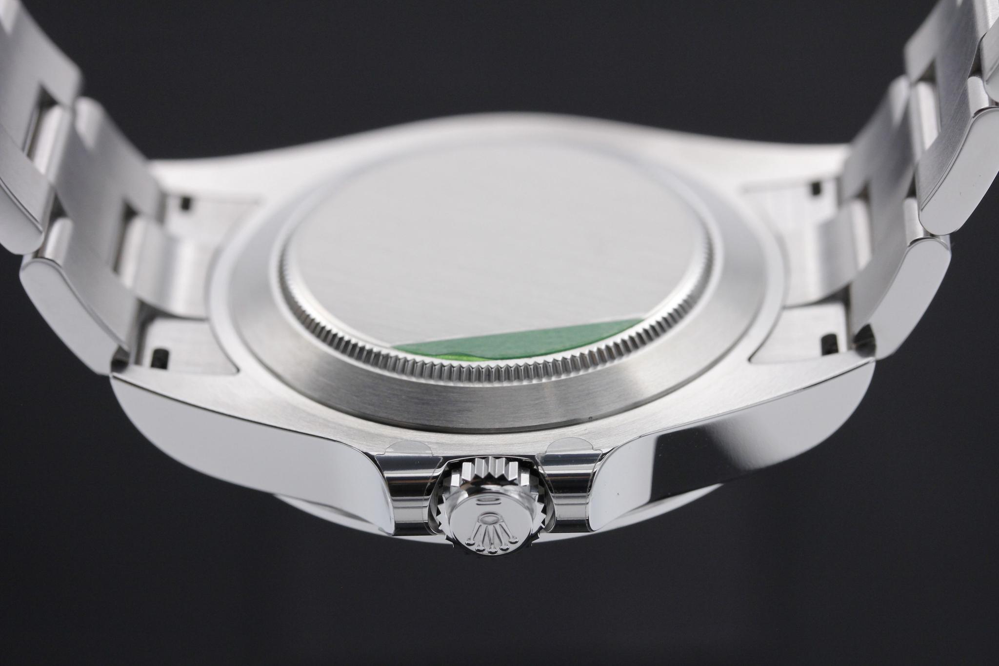 Watch Image 7