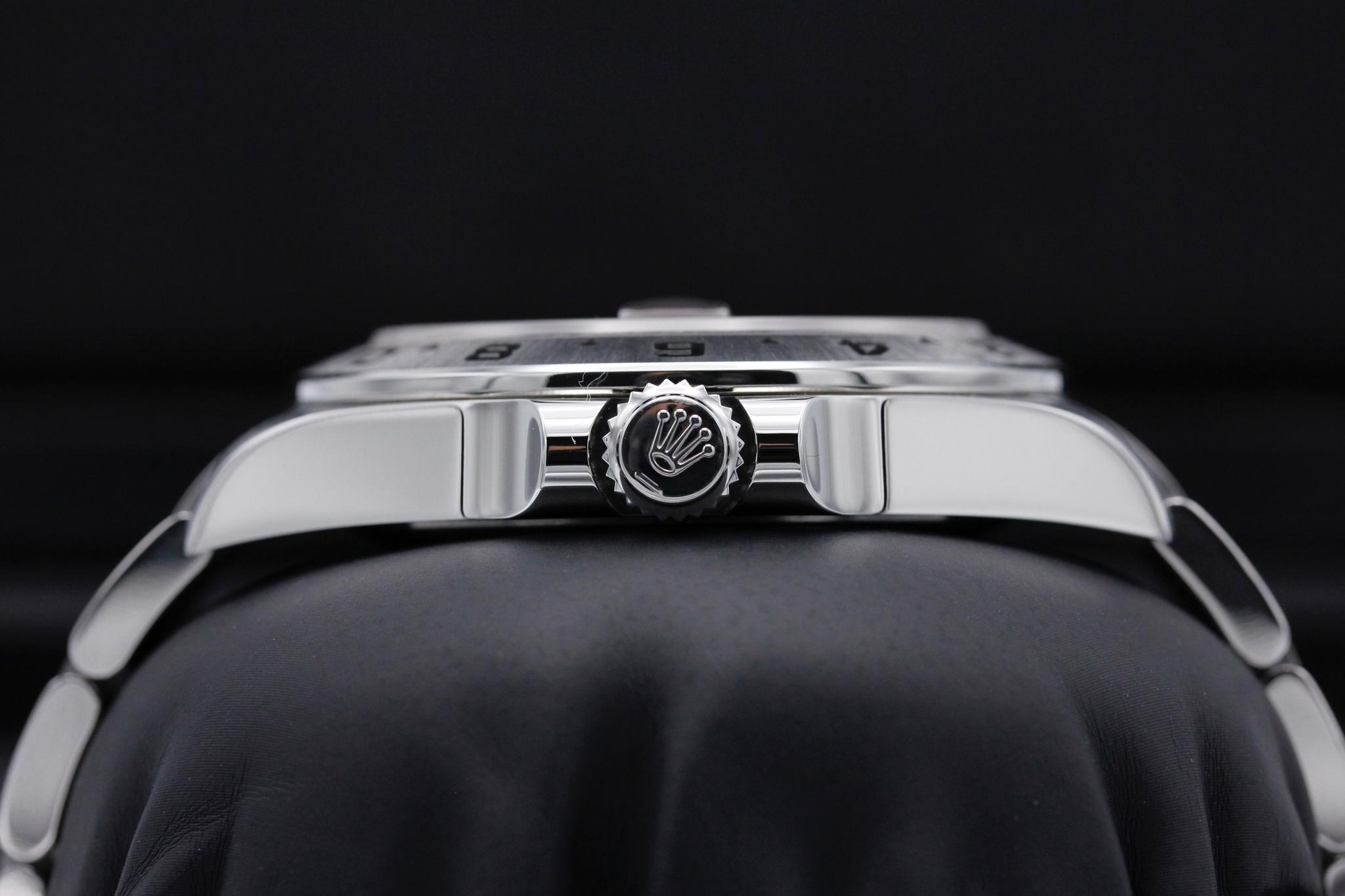 Watch Image 3