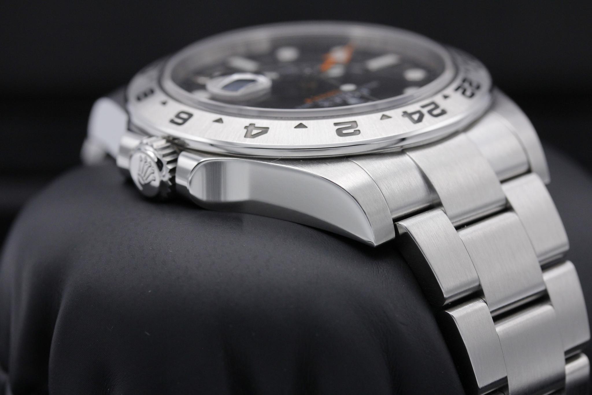 Watch Image 4
