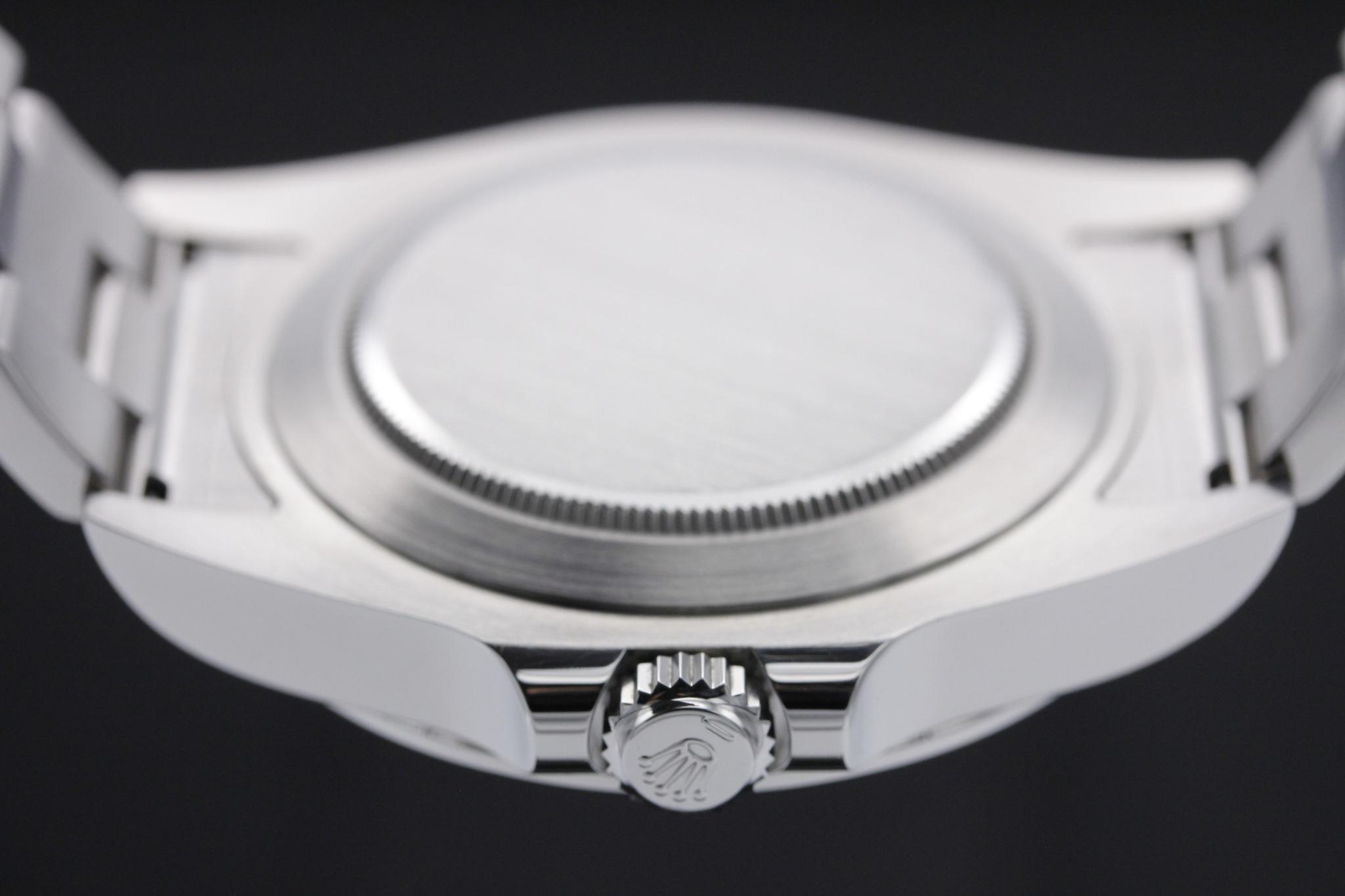 Watch Image 7