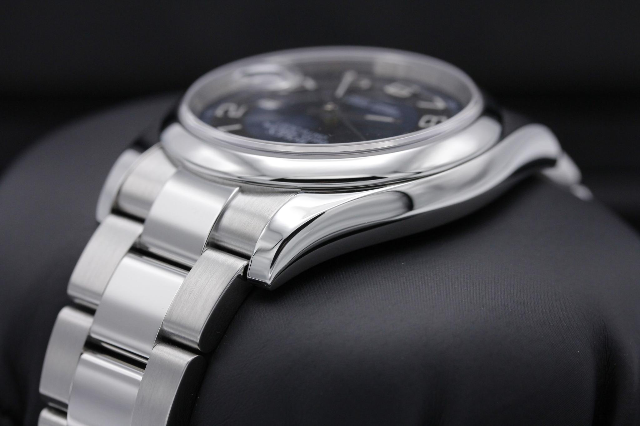 Watch Image 5