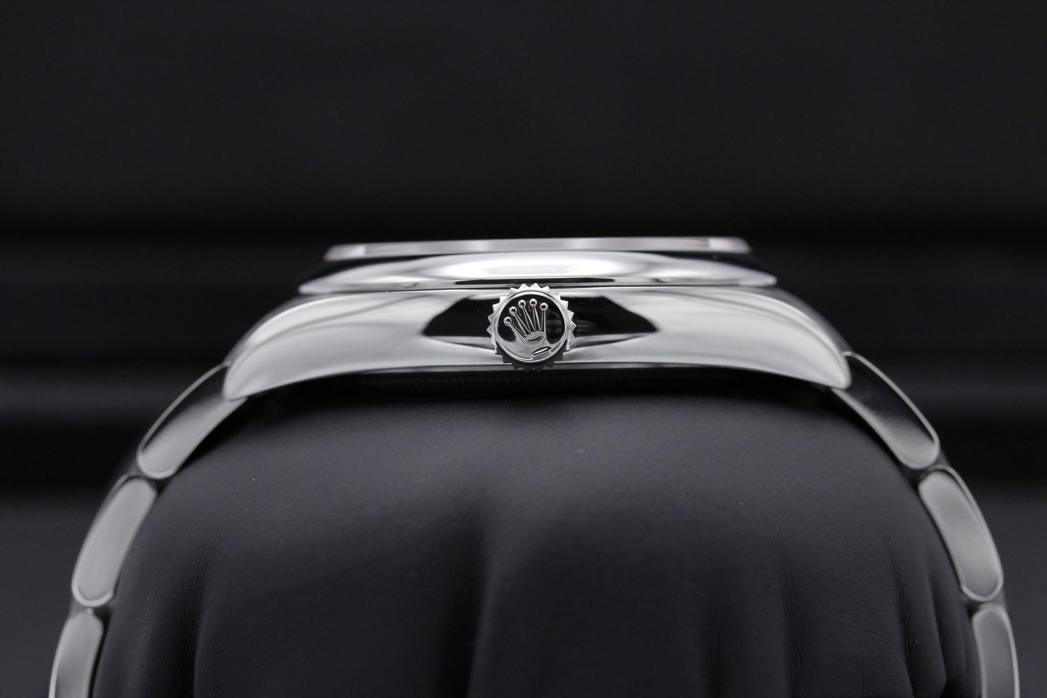Watch Image 3