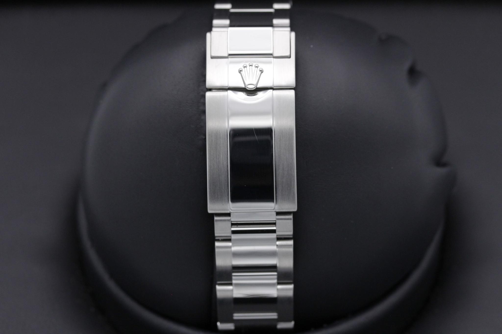 Watch Image 8